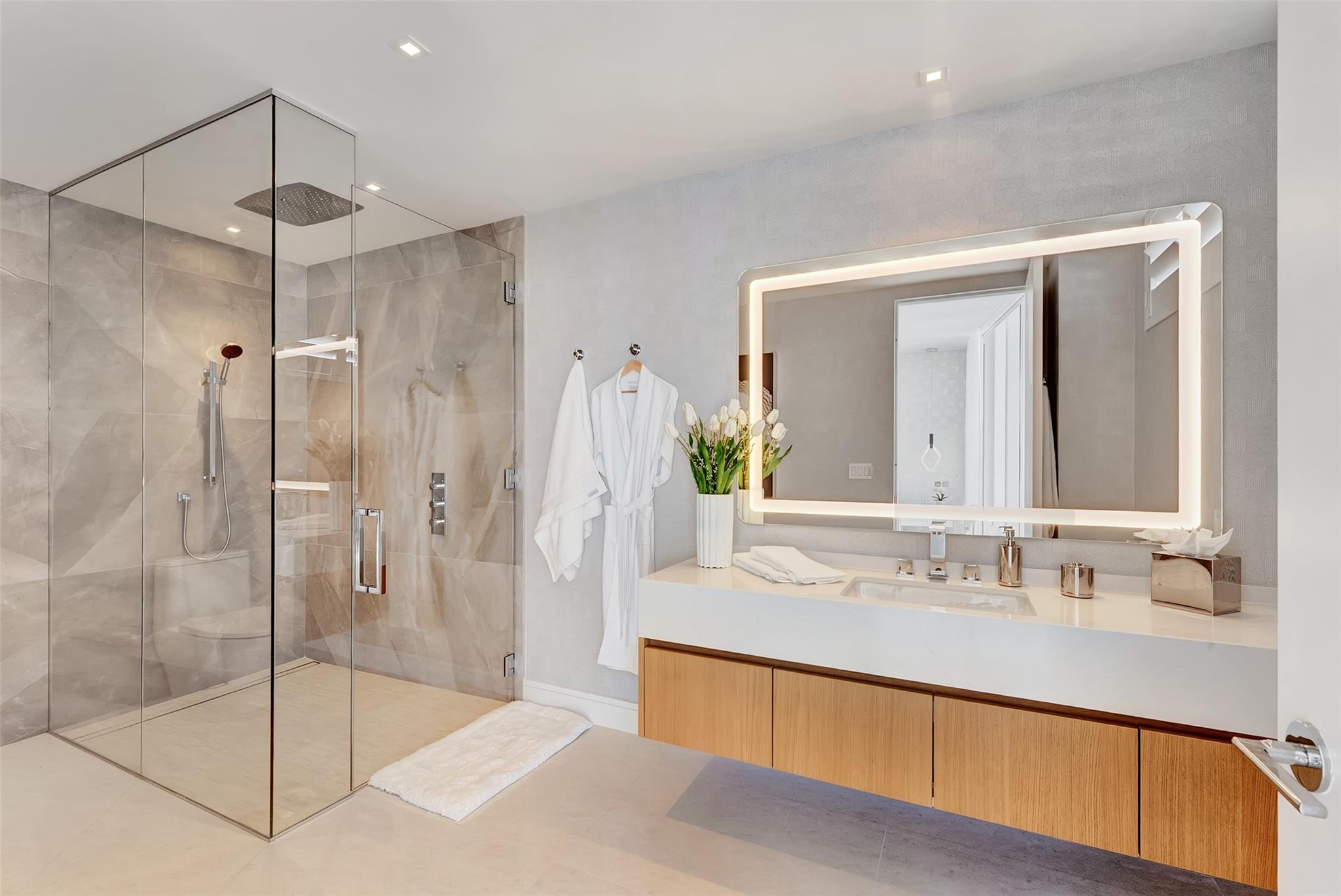 2241 SE 17th St #PH2 Fort Lauderdale, FL 33316