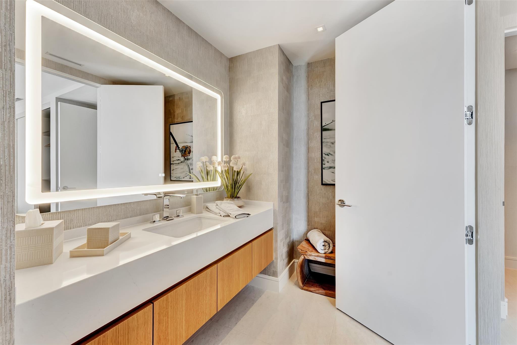 2241 SE 17th St #PH2 Fort Lauderdale, FL 33316