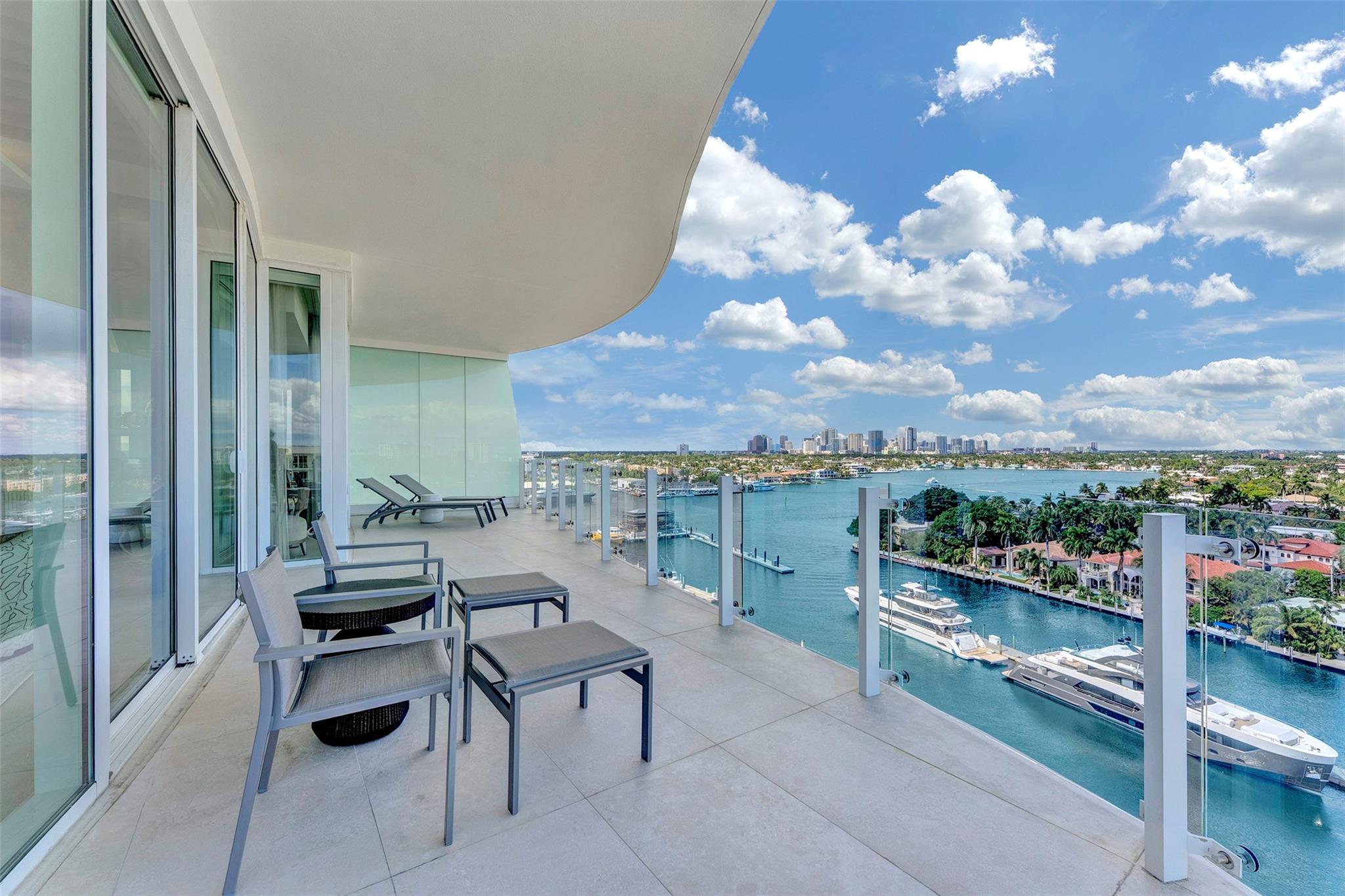 2241 SE 17th St #PH2 Fort Lauderdale, FL 33316