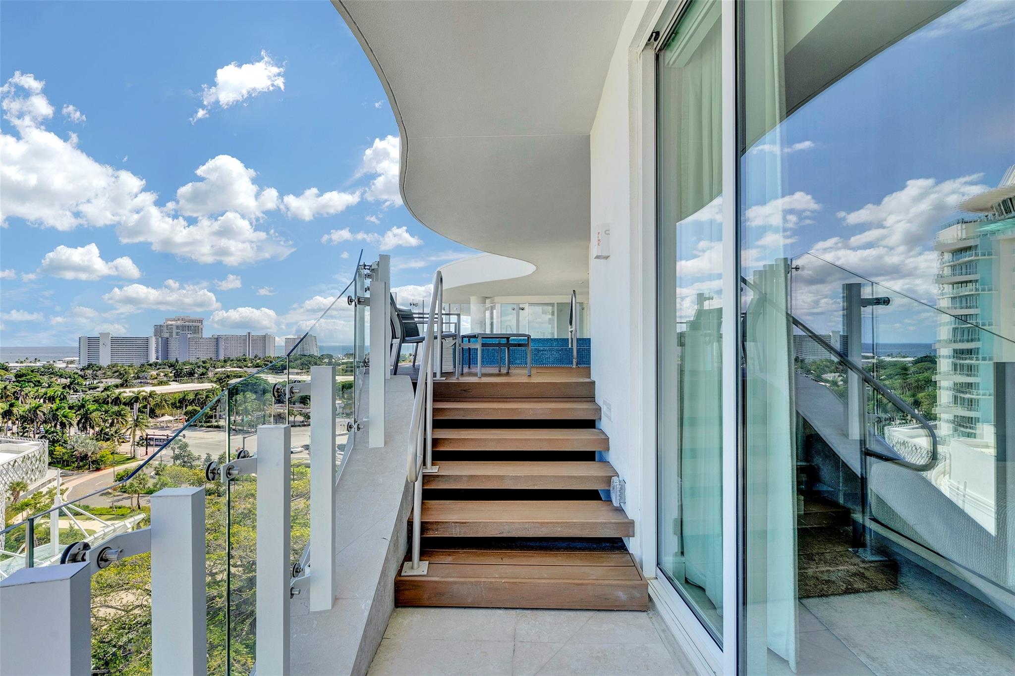 2241 SE 17th St #PH2 Fort Lauderdale, FL 33316