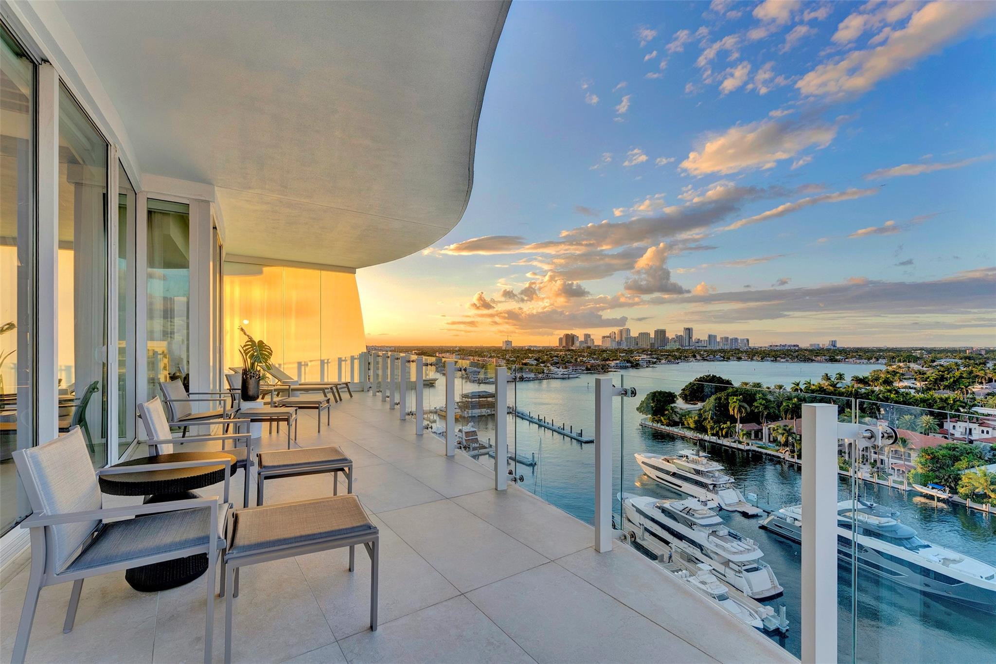 2241 SE 17th St #PH2 Fort Lauderdale, FL 33316