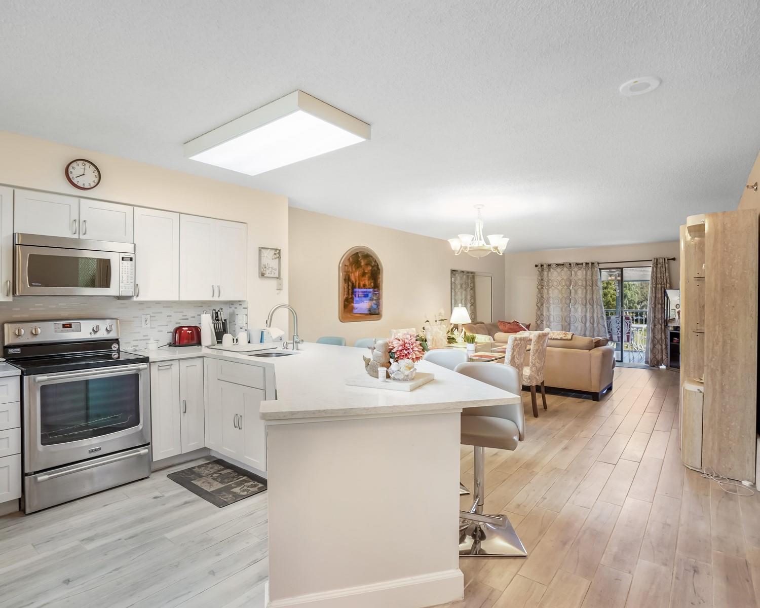 2334 S Cypress Bnd Dr #302 Pompano Beach, FL 33069