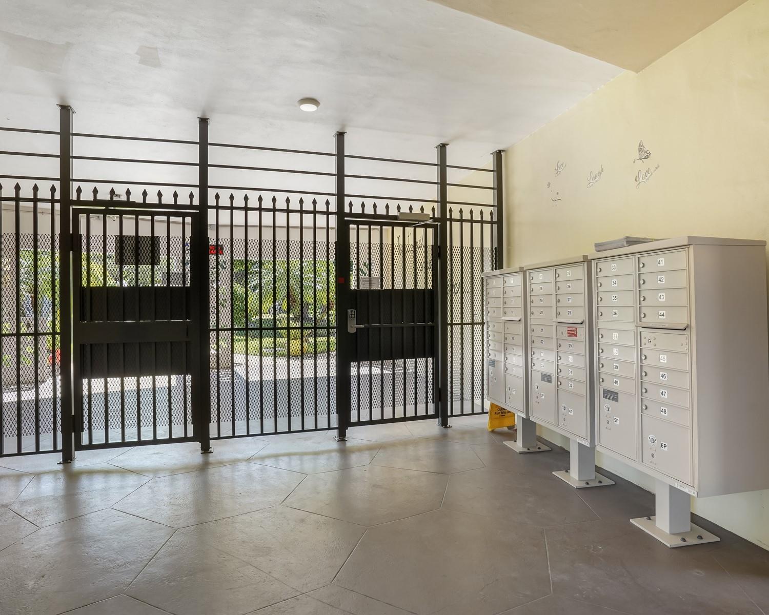 2334 S Cypress Bnd Dr #302 Pompano Beach, FL 33069