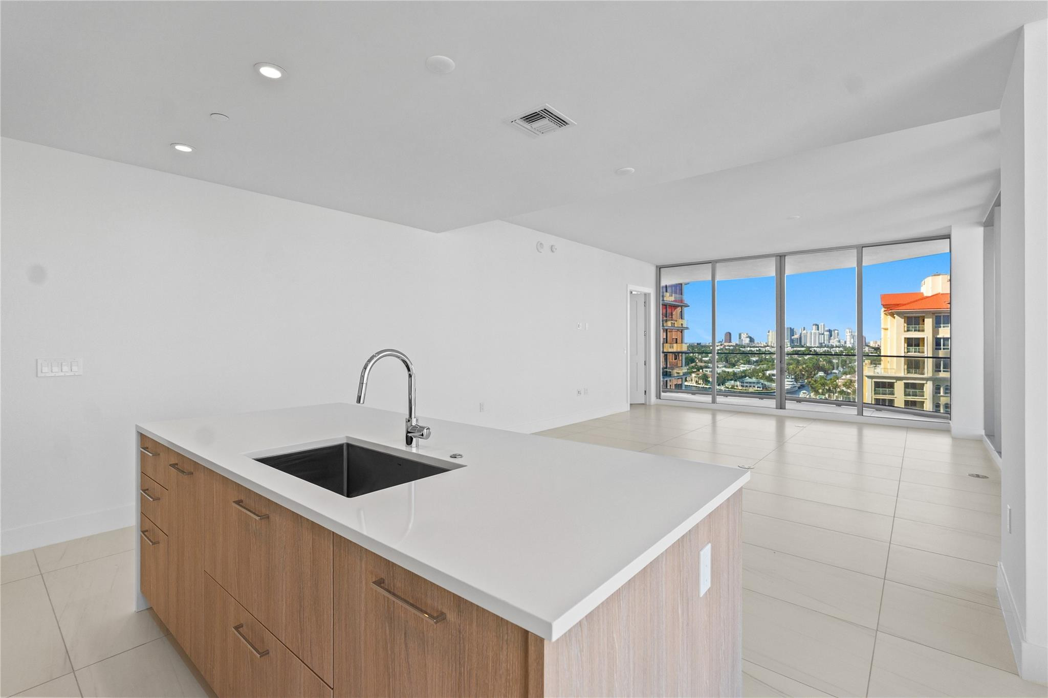 151 N Seabreeze Blvd #1103-E Fort Lauderdale, FL 33304