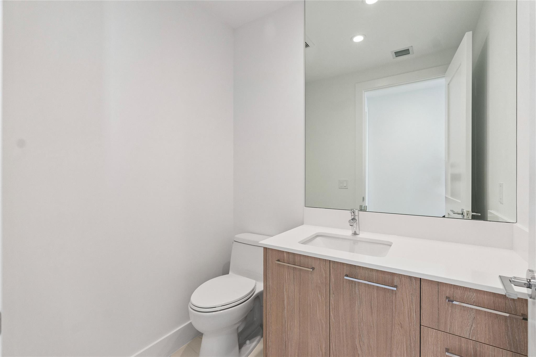 151 N Seabreeze Blvd #1103-E Fort Lauderdale, FL 33304