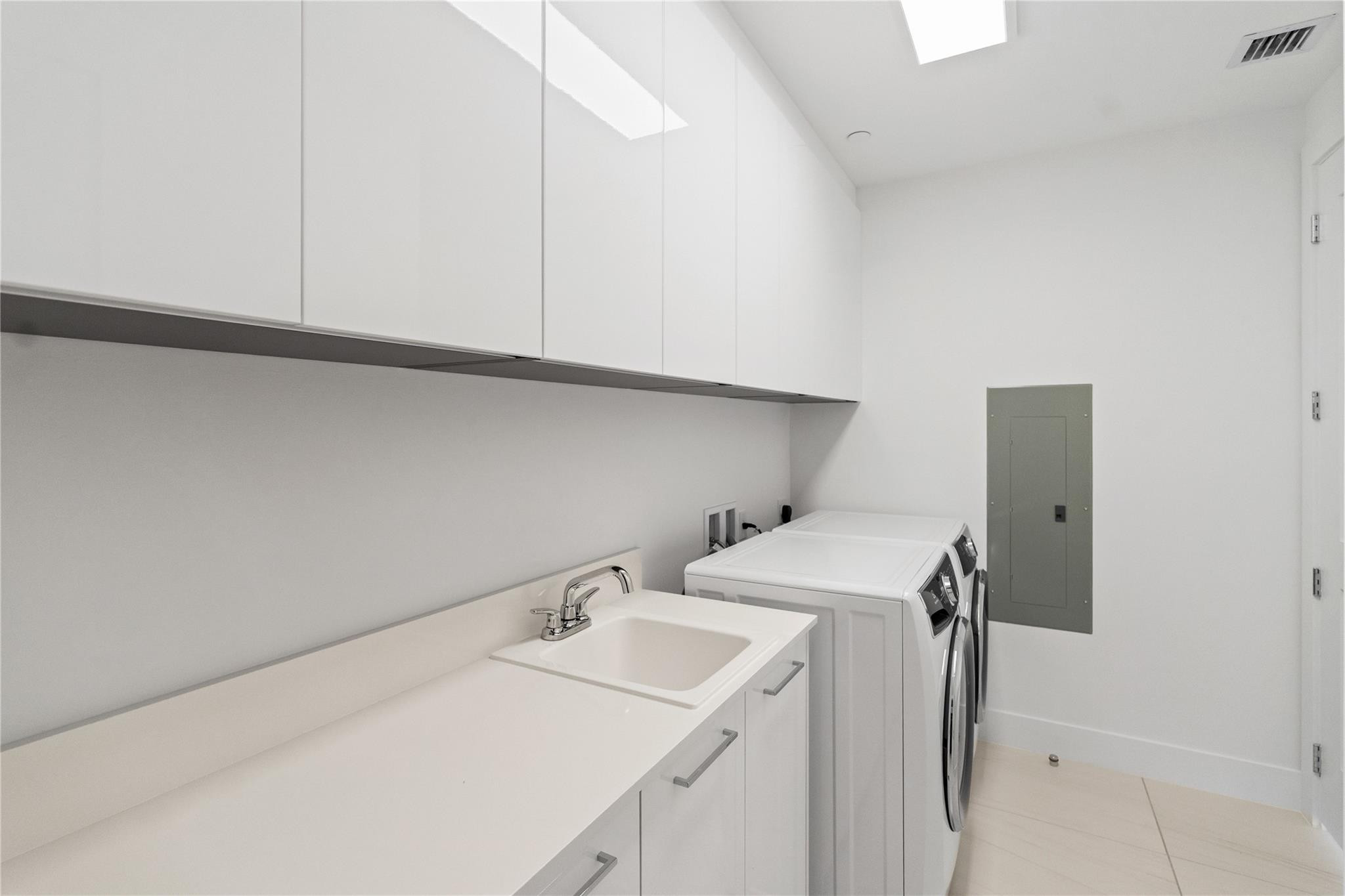 151 N Seabreeze Blvd #1103-E Fort Lauderdale, FL 33304