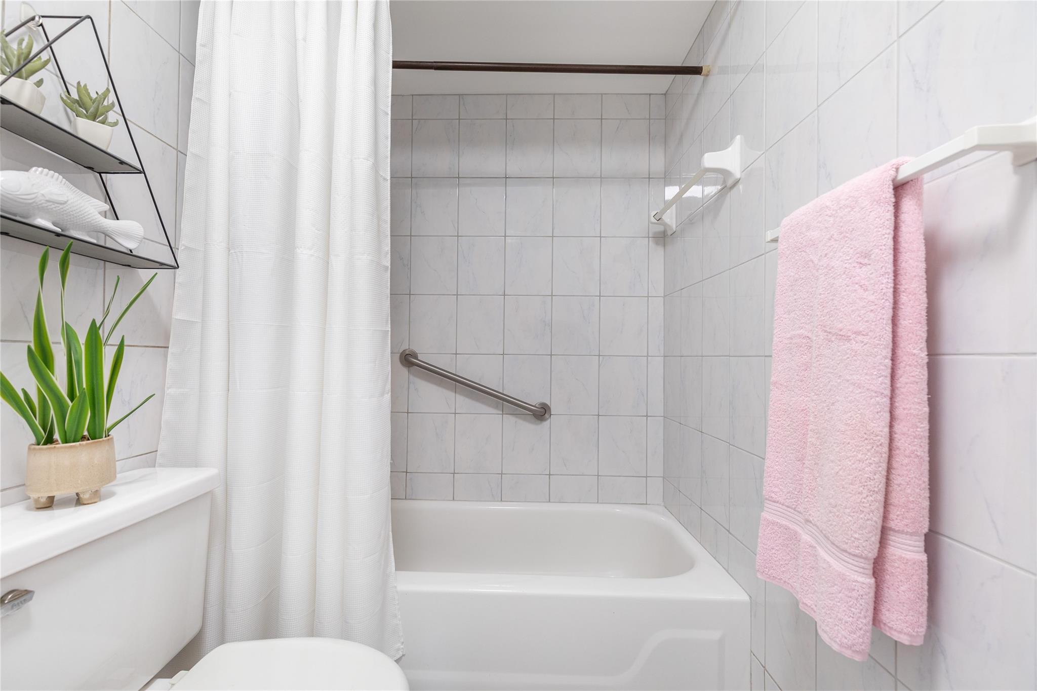 4441 NW 16th St #J110 Fort Lauderdale, FL 33313