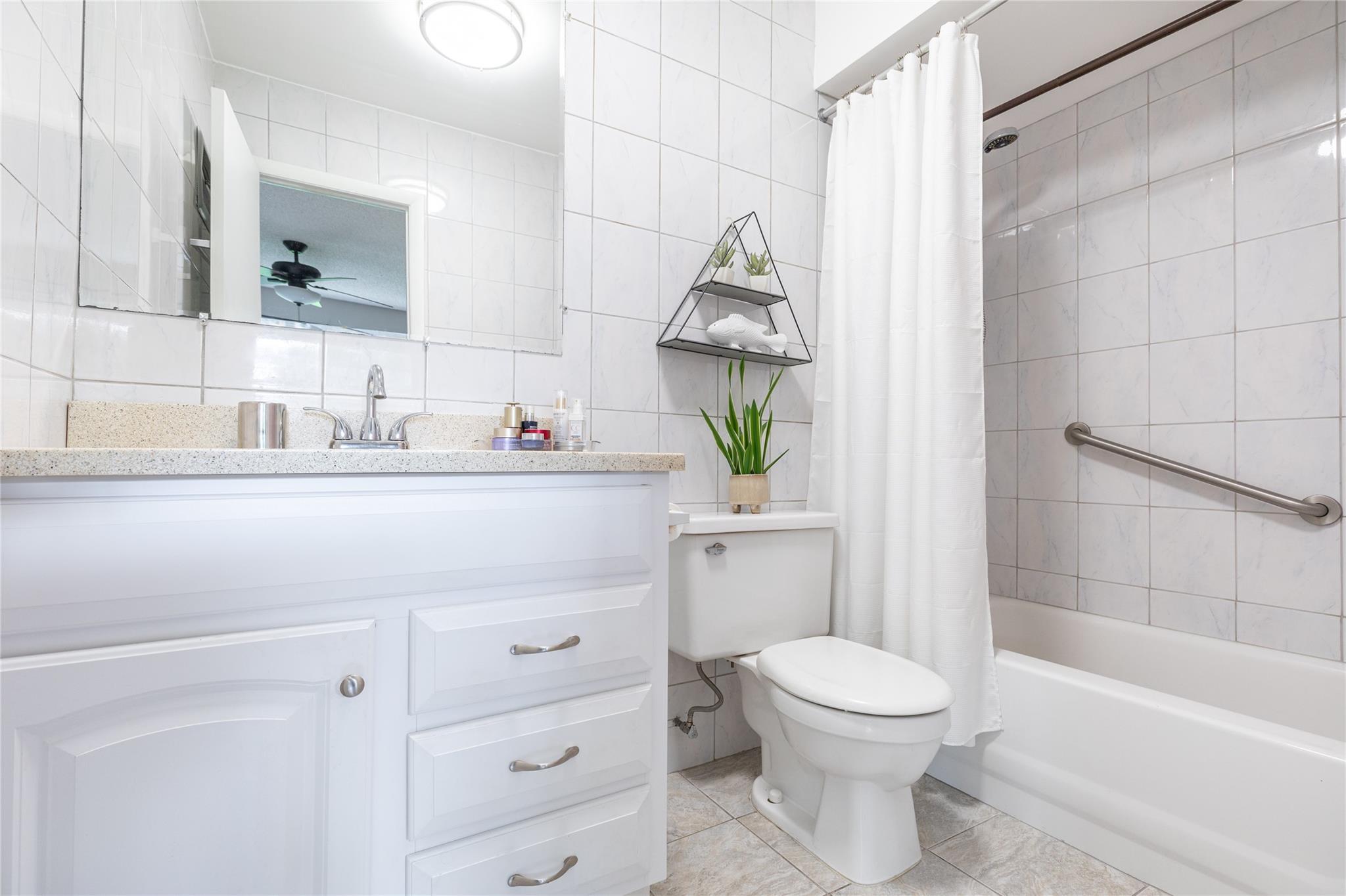 4441 NW 16th St #J110 Fort Lauderdale, FL 33313