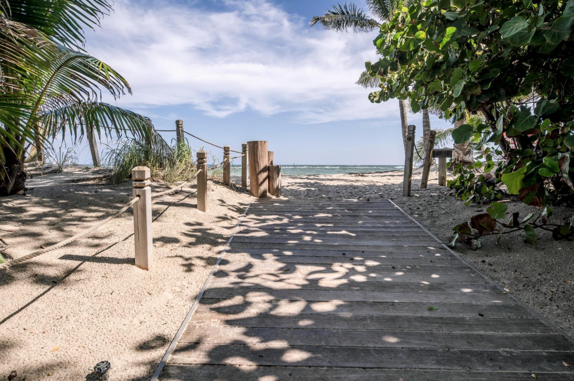 3205 Leigh Pompano Beach, FL 33062