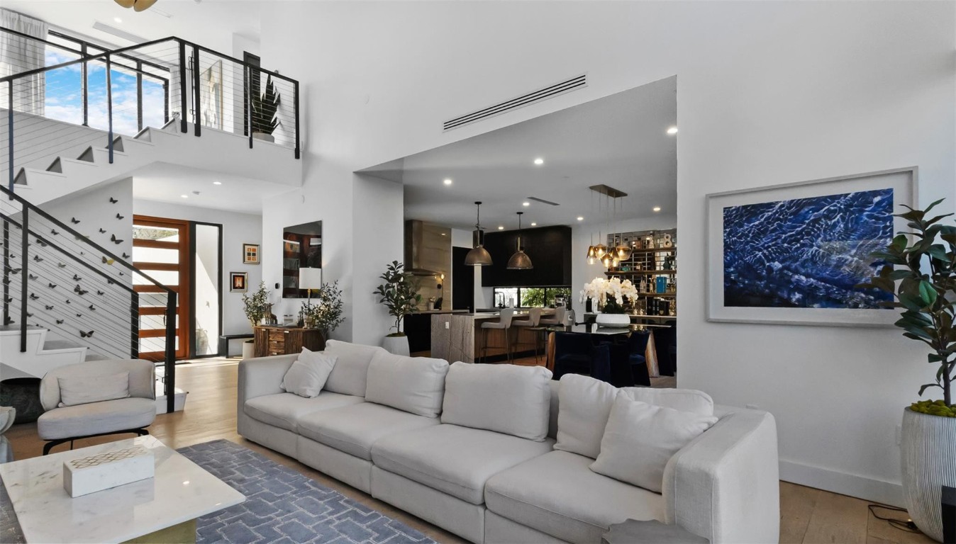 823 Ponce De Leon Fort Lauderdale, FL 33316