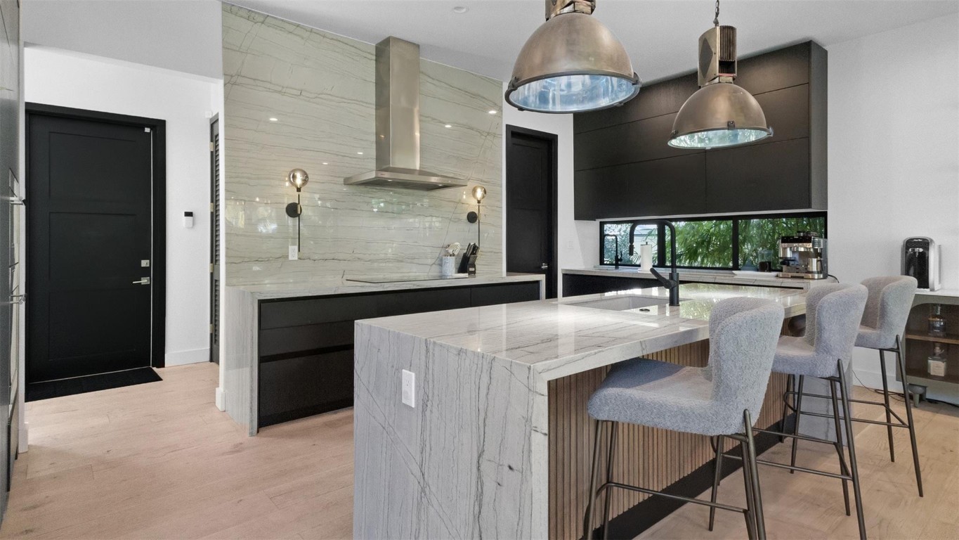 823 Ponce De Leon Fort Lauderdale, FL 33316