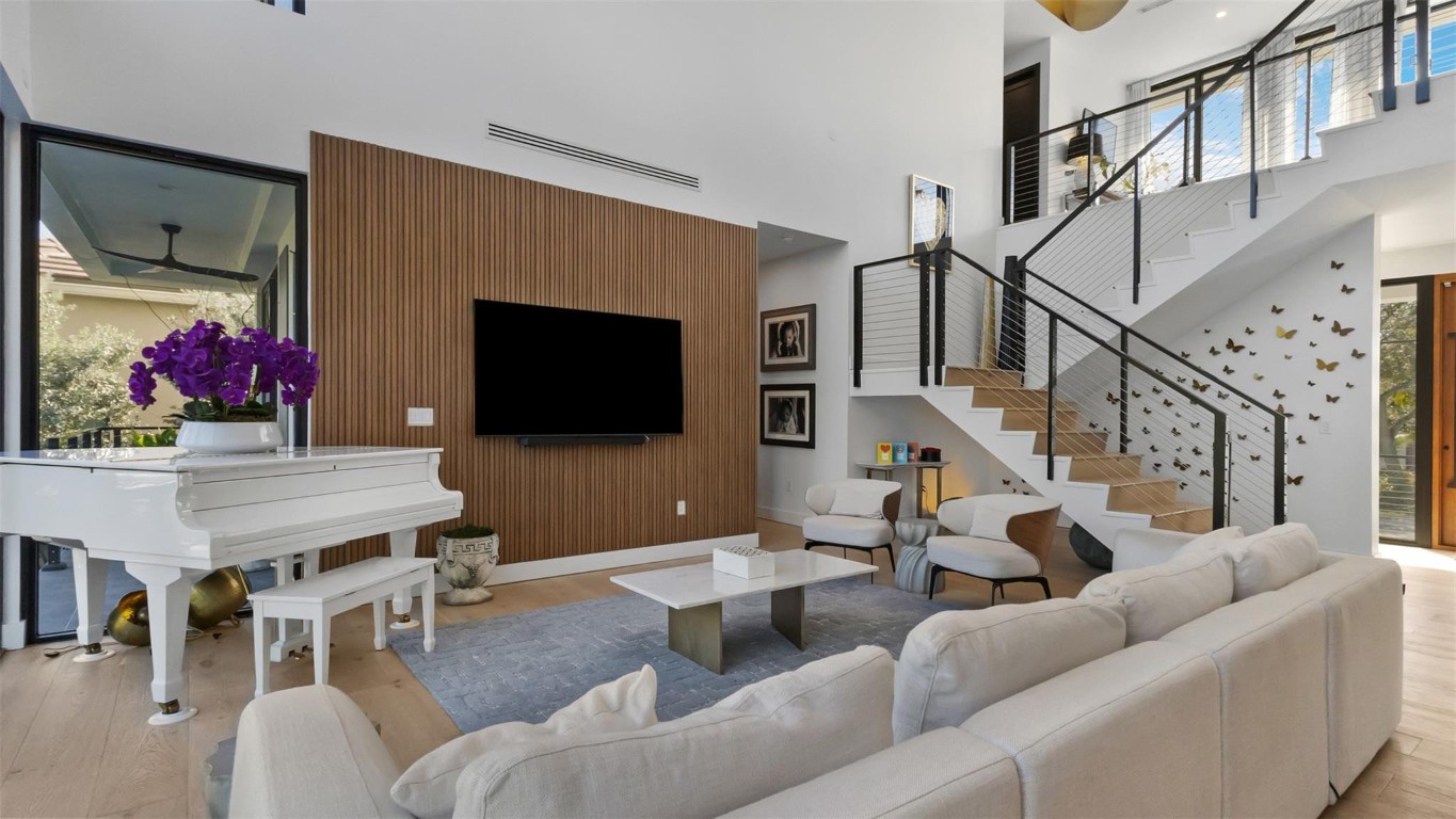 823 Ponce De Leon Fort Lauderdale, FL 33316