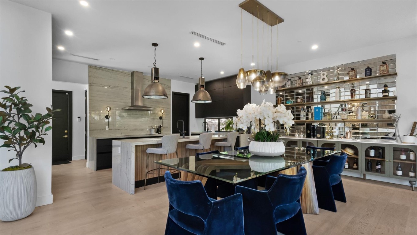 823 Ponce De Leon Fort Lauderdale, FL 33316