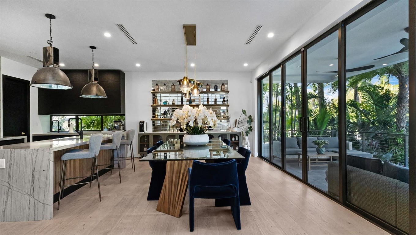 823 Ponce De Leon Fort Lauderdale, FL 33316