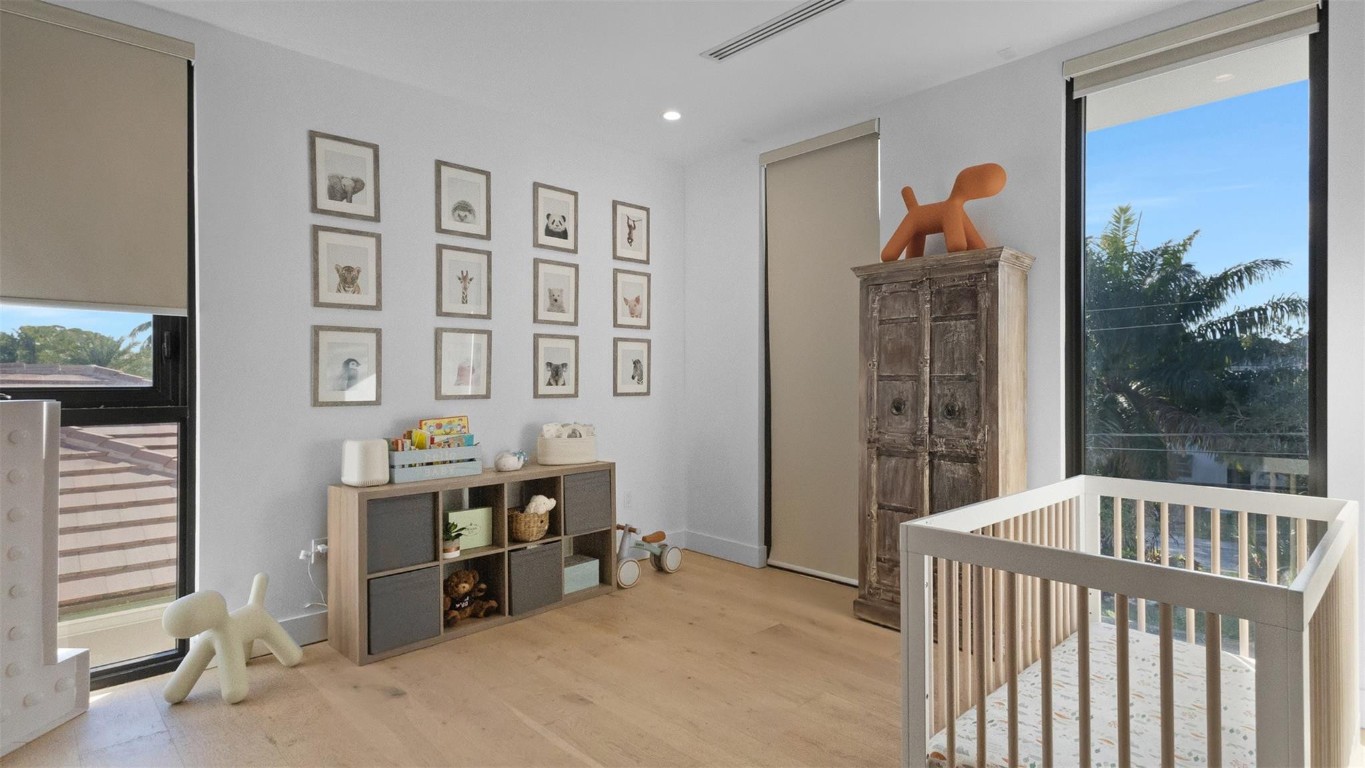 823 Ponce De Leon Fort Lauderdale, FL 33316