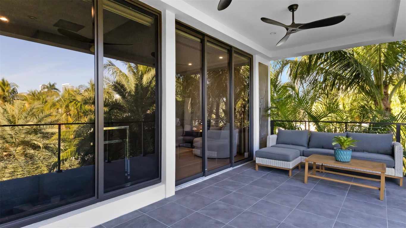 823 Ponce De Leon Fort Lauderdale, FL 33316