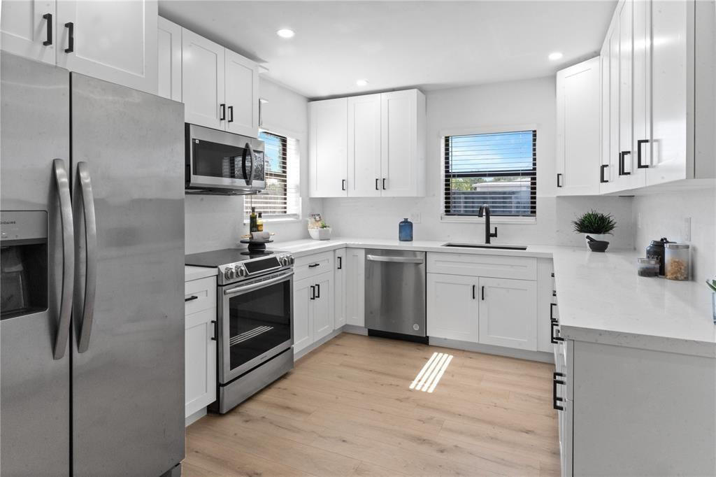 48 SE 7th Hollywood, FL 33004