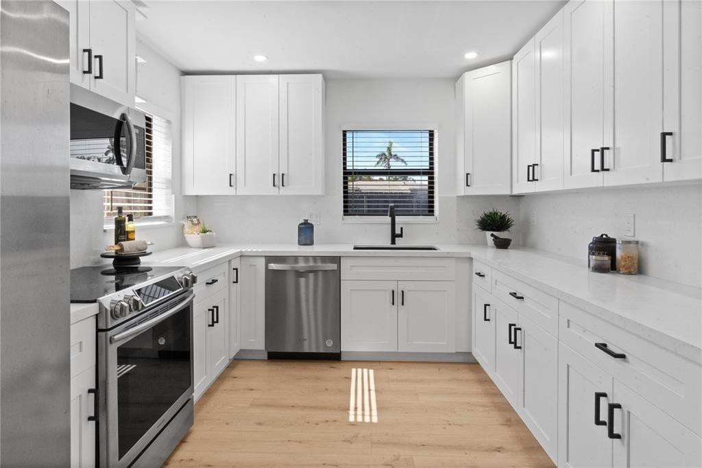 48 SE 7th Hollywood, FL 33004