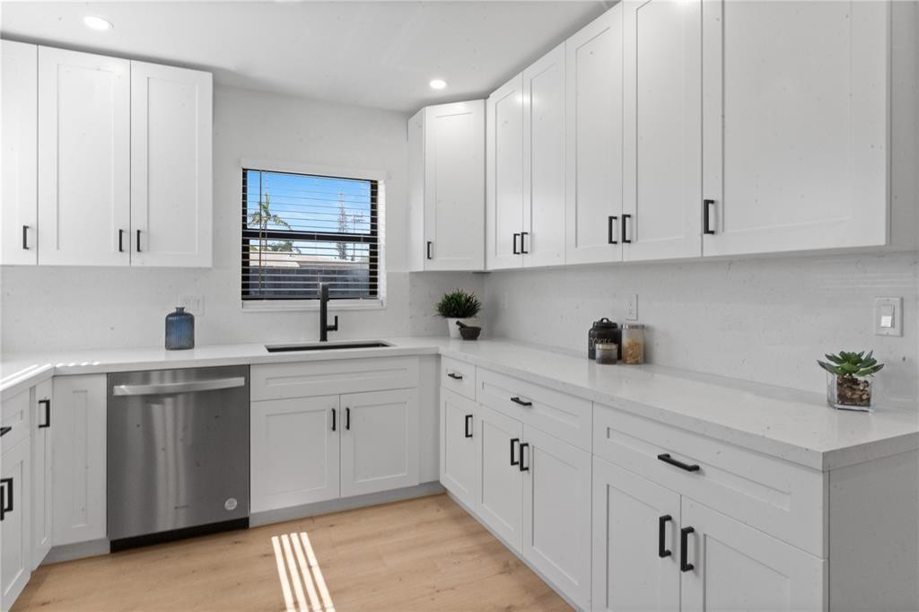 48 SE 7th Hollywood, FL 33004