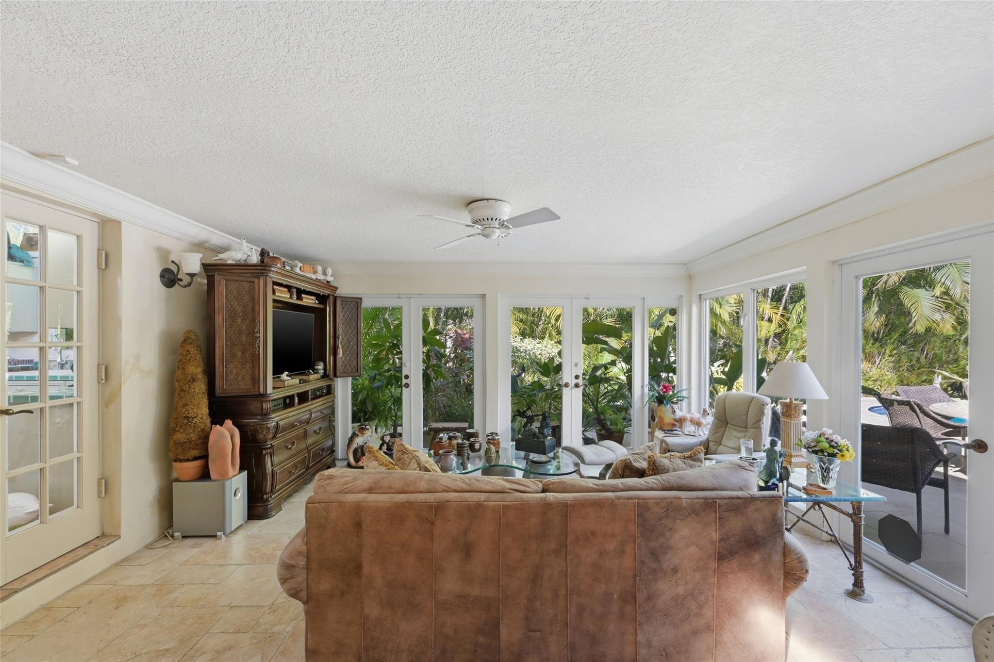 2525 NE 21st Fort Lauderdale, FL 33305