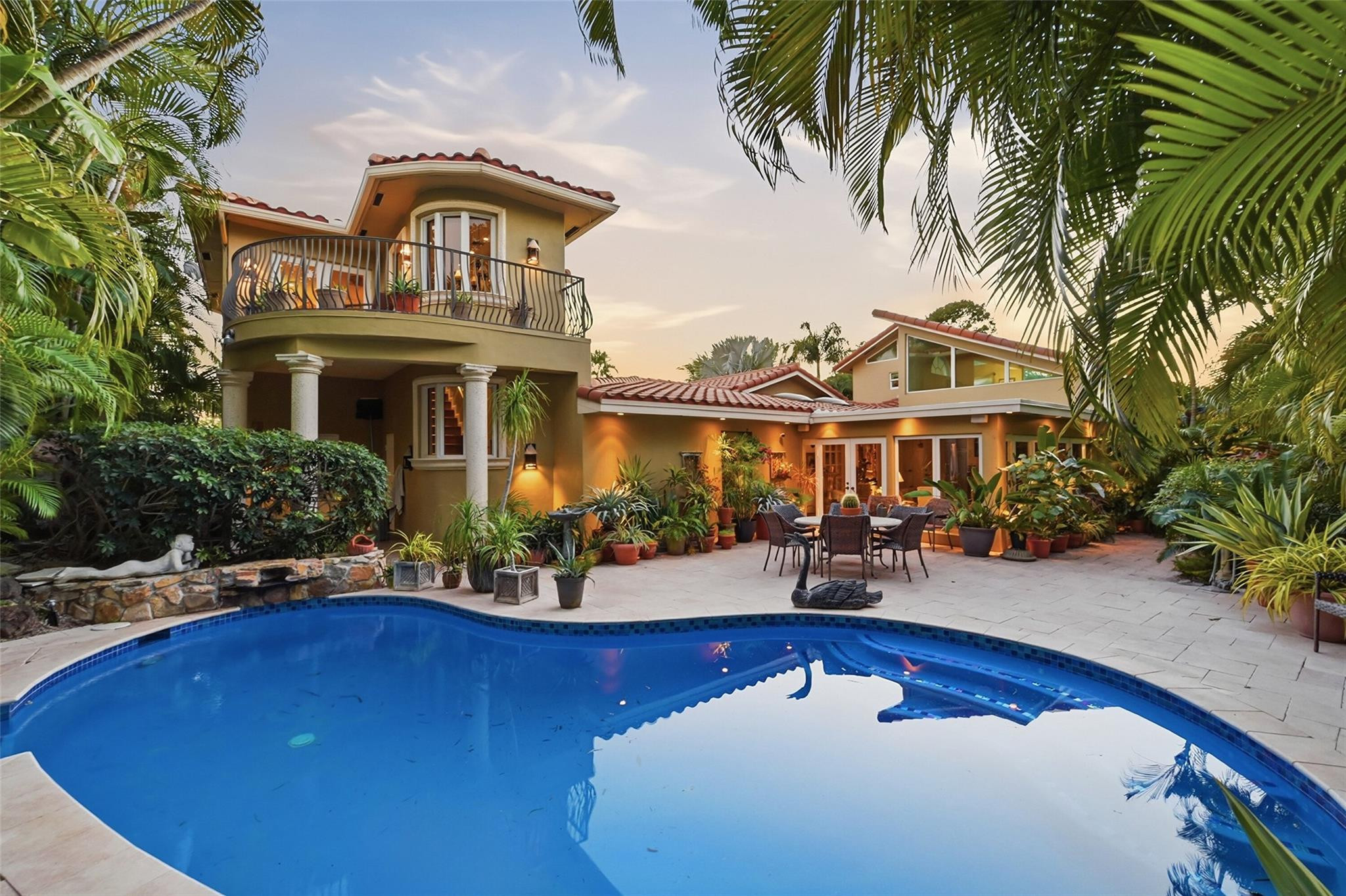 2525 NE 21st Fort Lauderdale, FL 33305