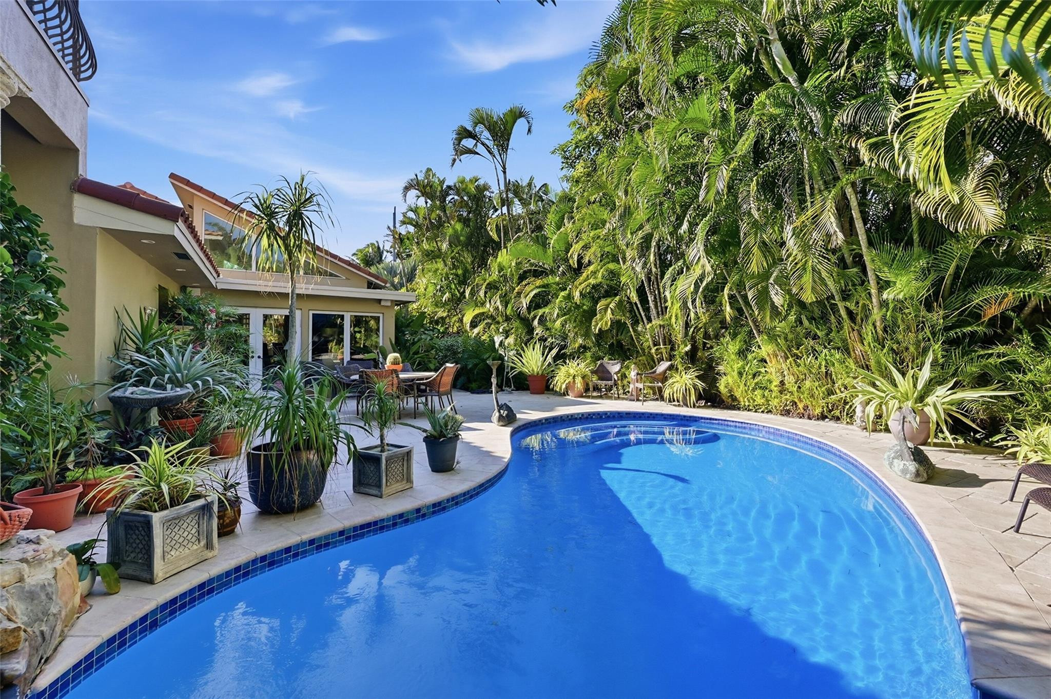 2525 NE 21st Fort Lauderdale, FL 33305