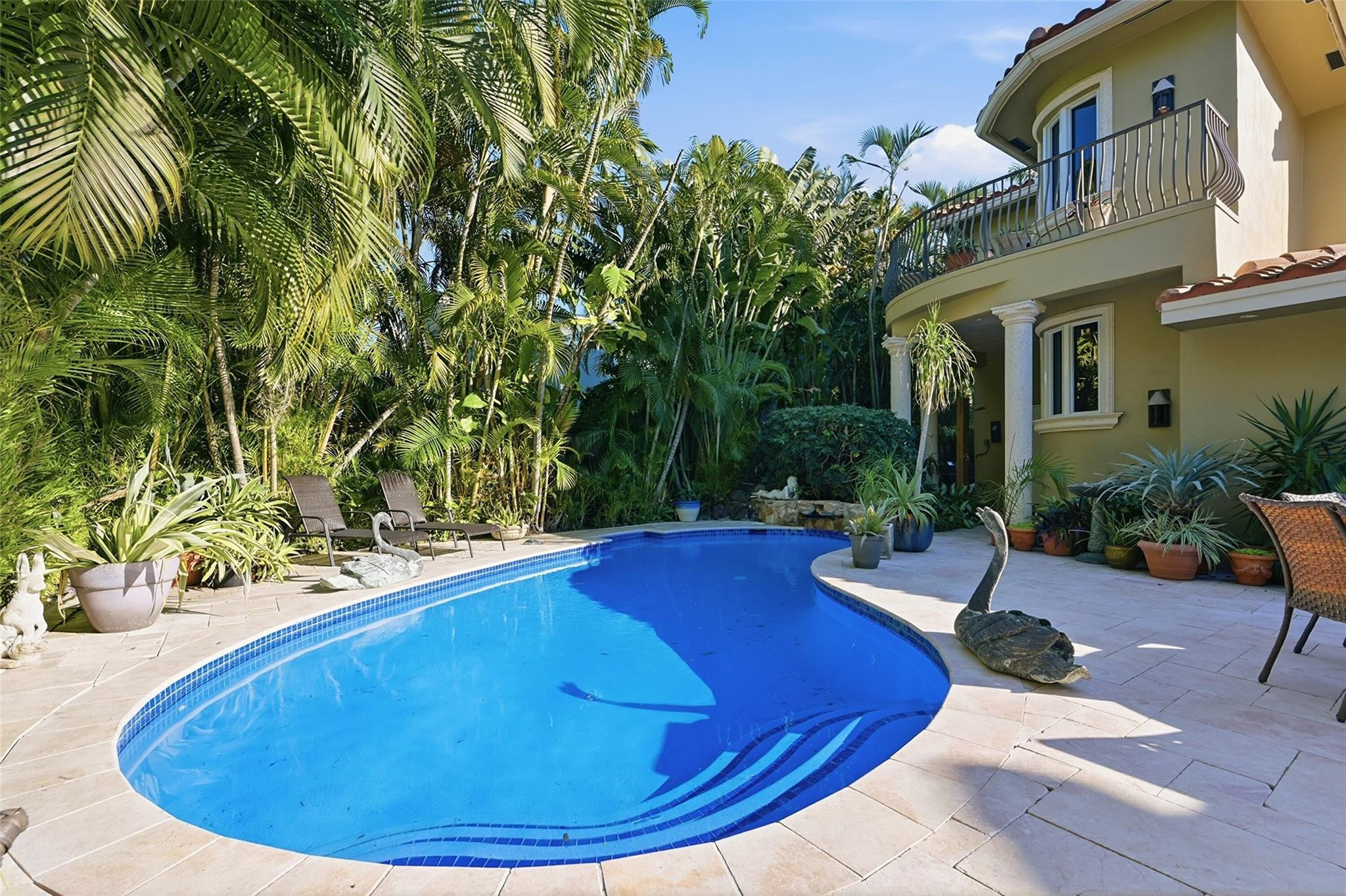 2525 NE 21st Fort Lauderdale, FL 33305