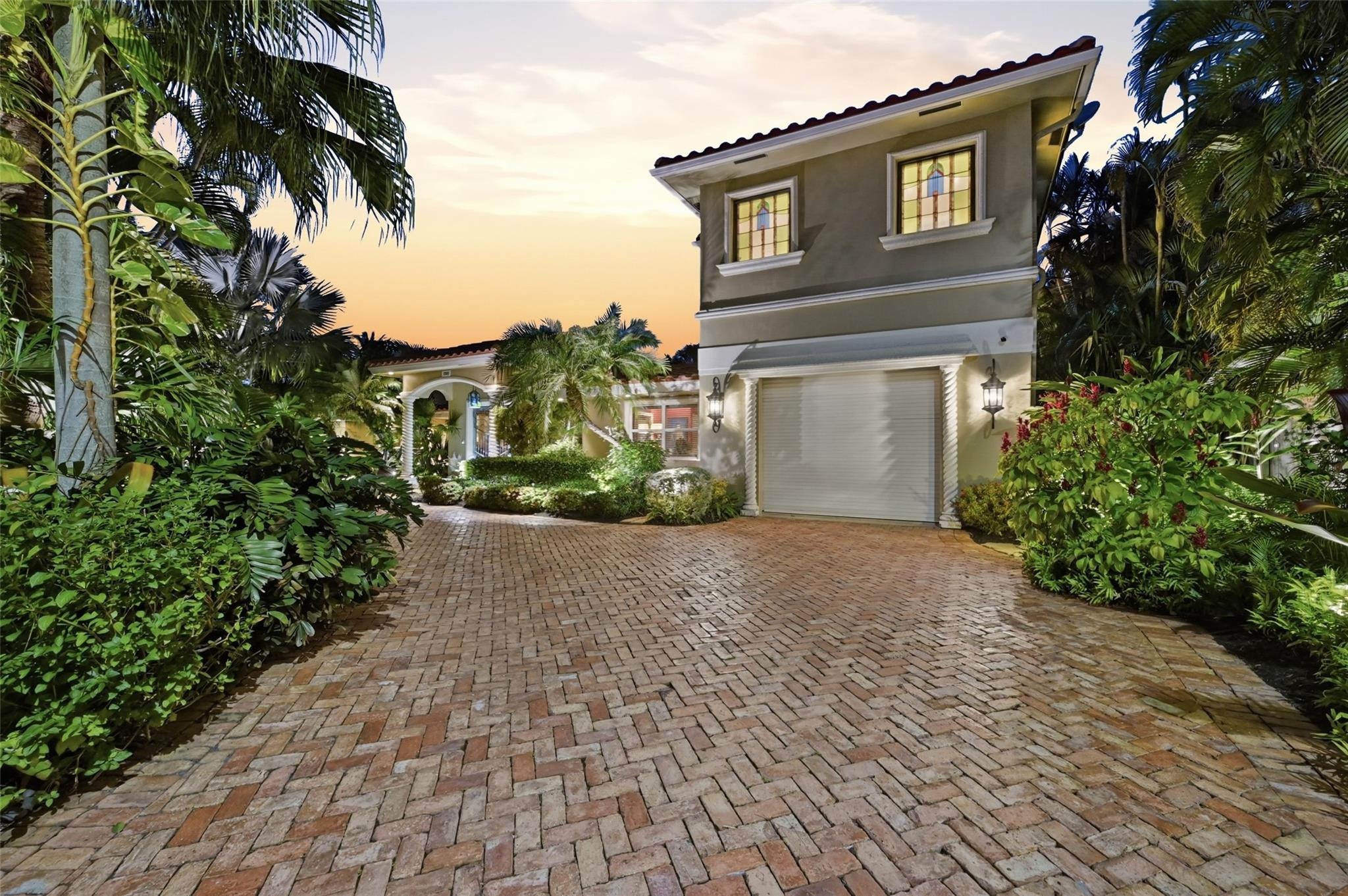 2525 NE 21st Fort Lauderdale, FL 33305