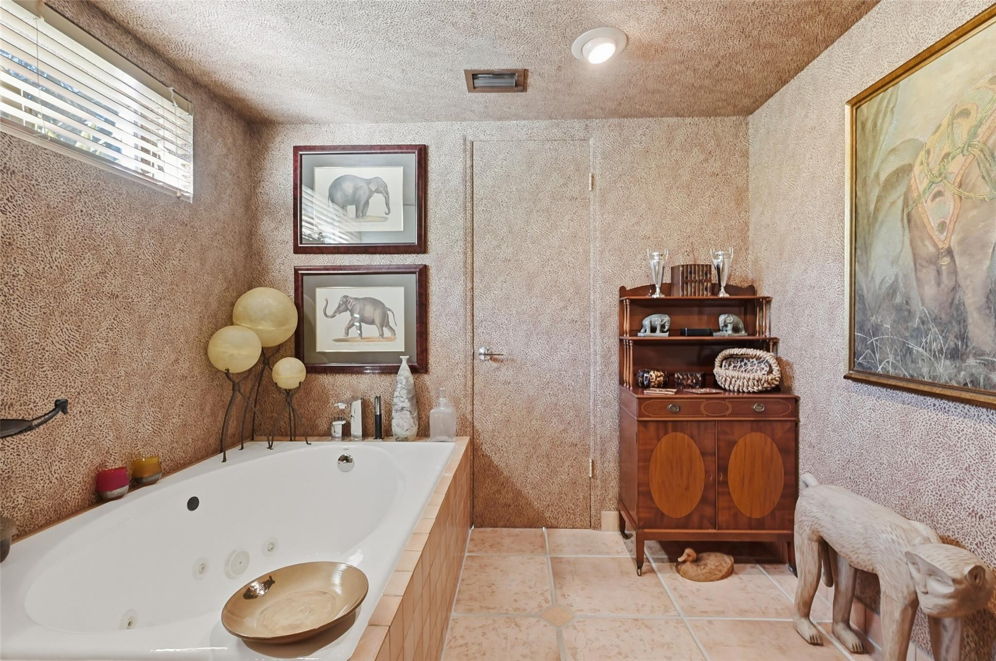 2525 NE 21st Fort Lauderdale, FL 33305