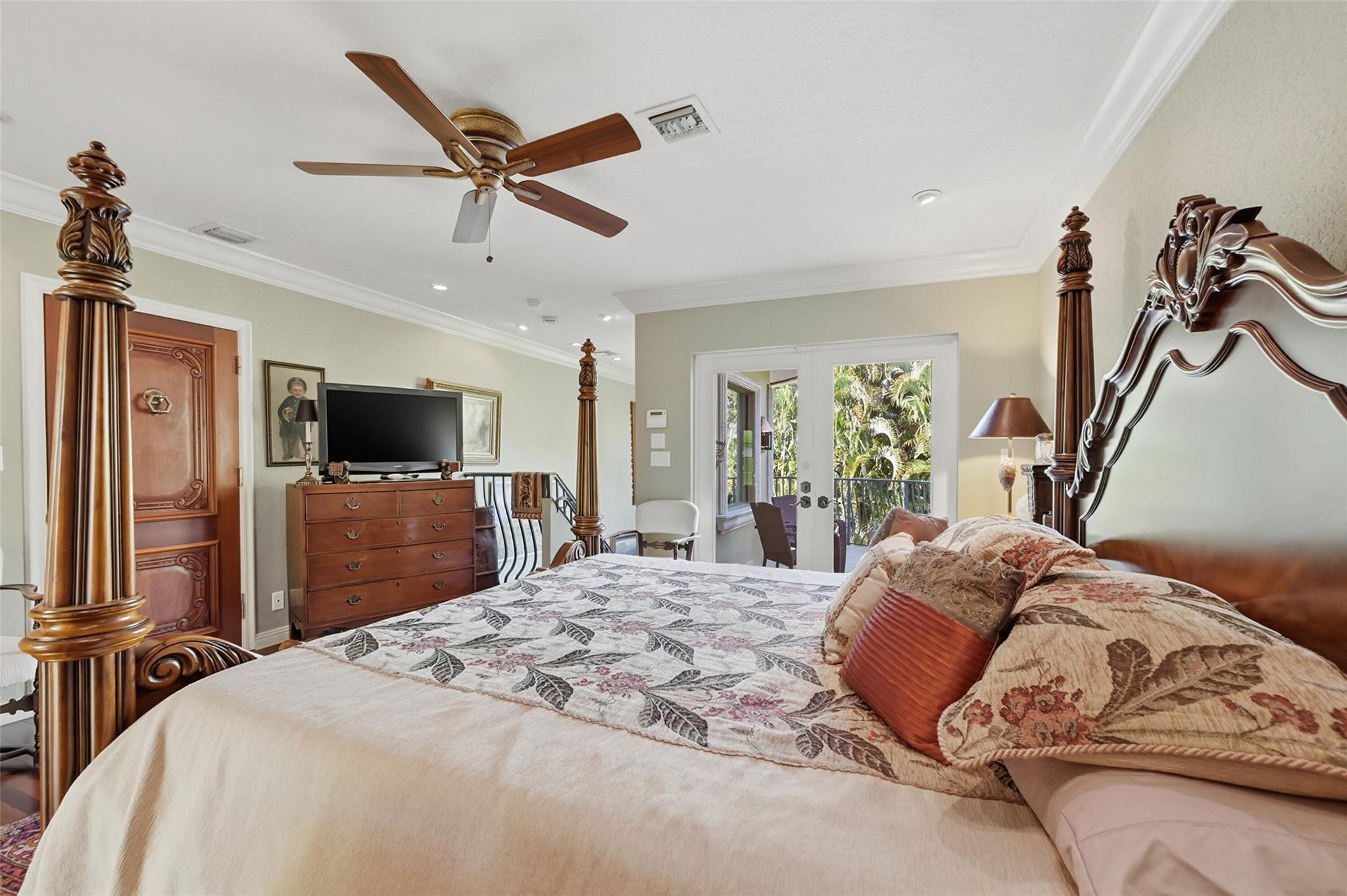 2525 NE 21st Fort Lauderdale, FL 33305