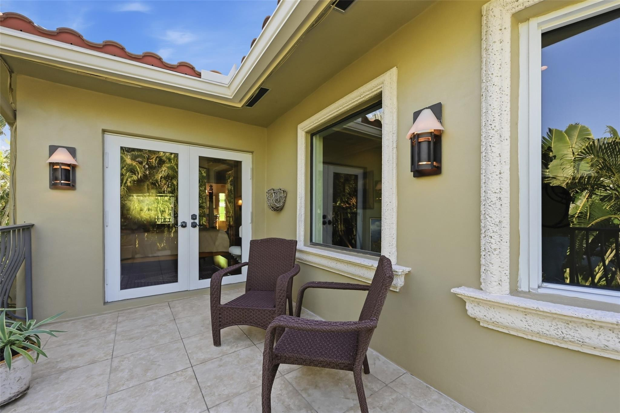 2525 NE 21st Fort Lauderdale, FL 33305