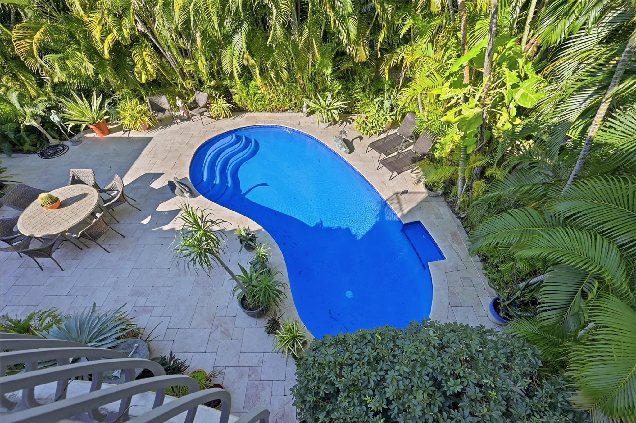 2525 NE 21st Fort Lauderdale, FL 33305