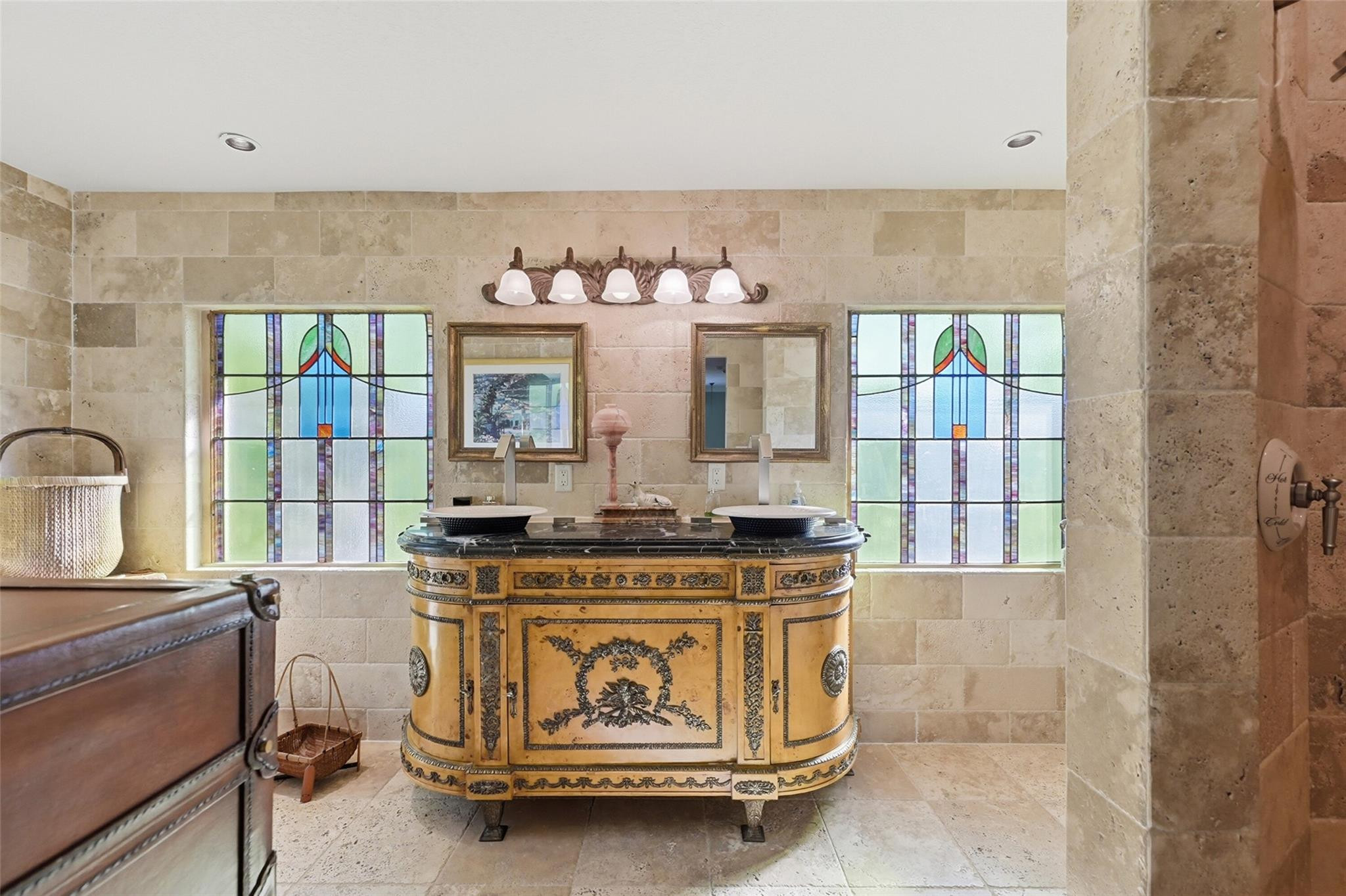 2525 NE 21st Fort Lauderdale, FL 33305