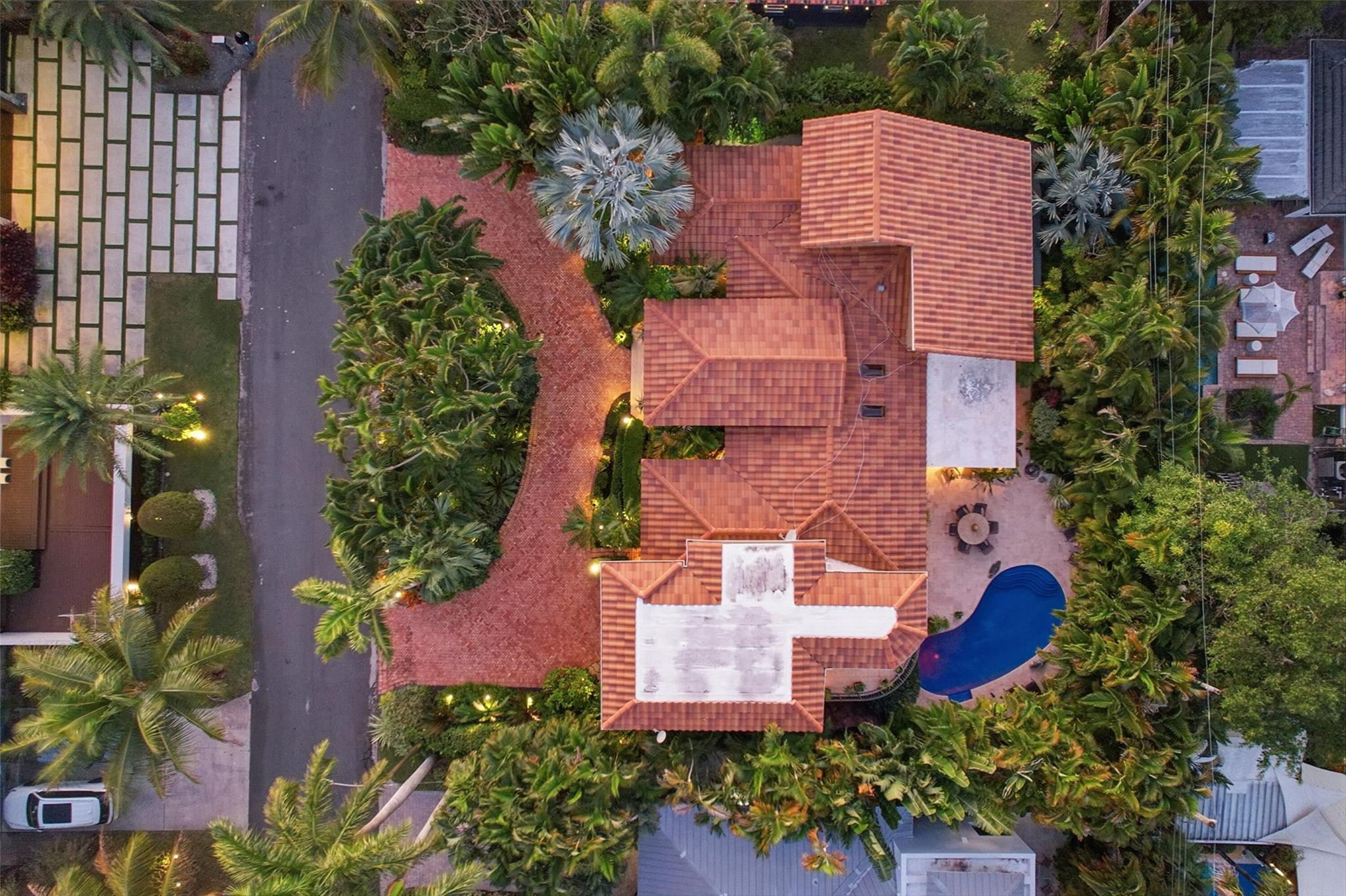 2525 NE 21st Fort Lauderdale, FL 33305