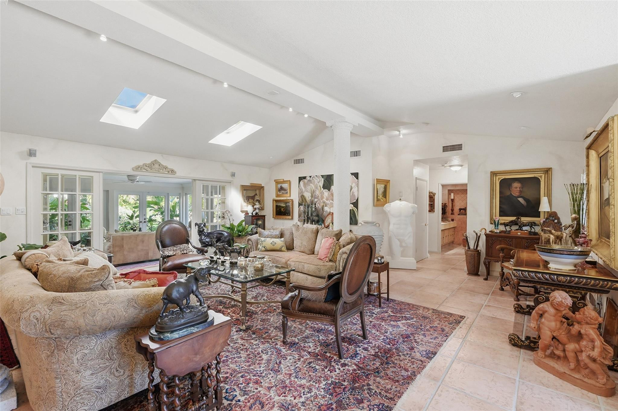 2525 NE 21st Fort Lauderdale, FL 33305