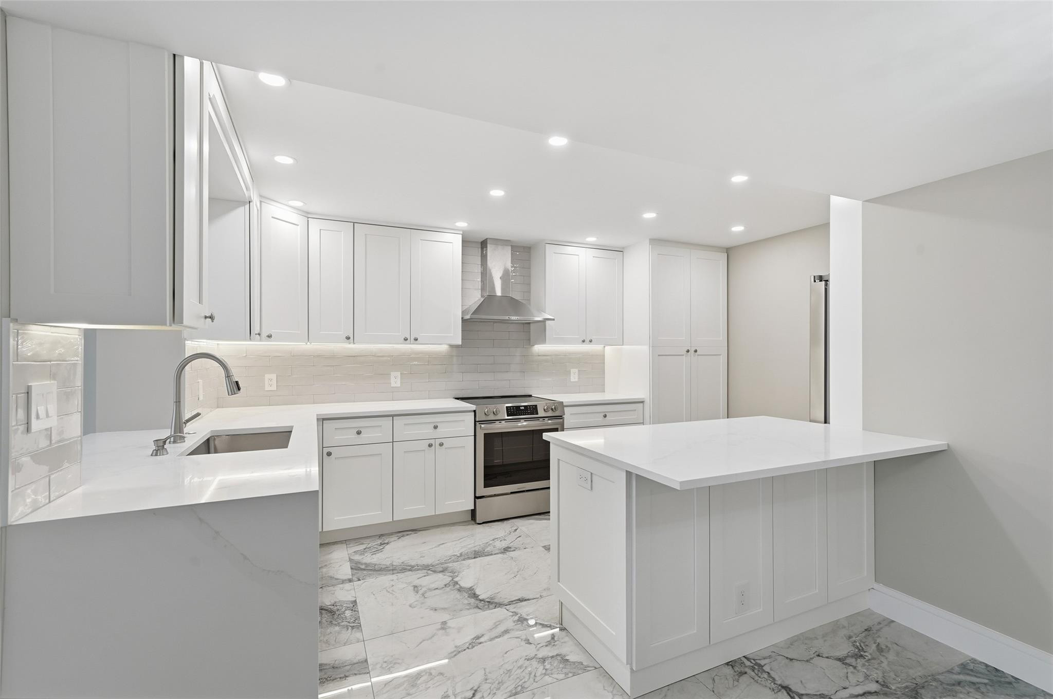 3550 Galt Ocean #305 Fort Lauderdale, FL 33308