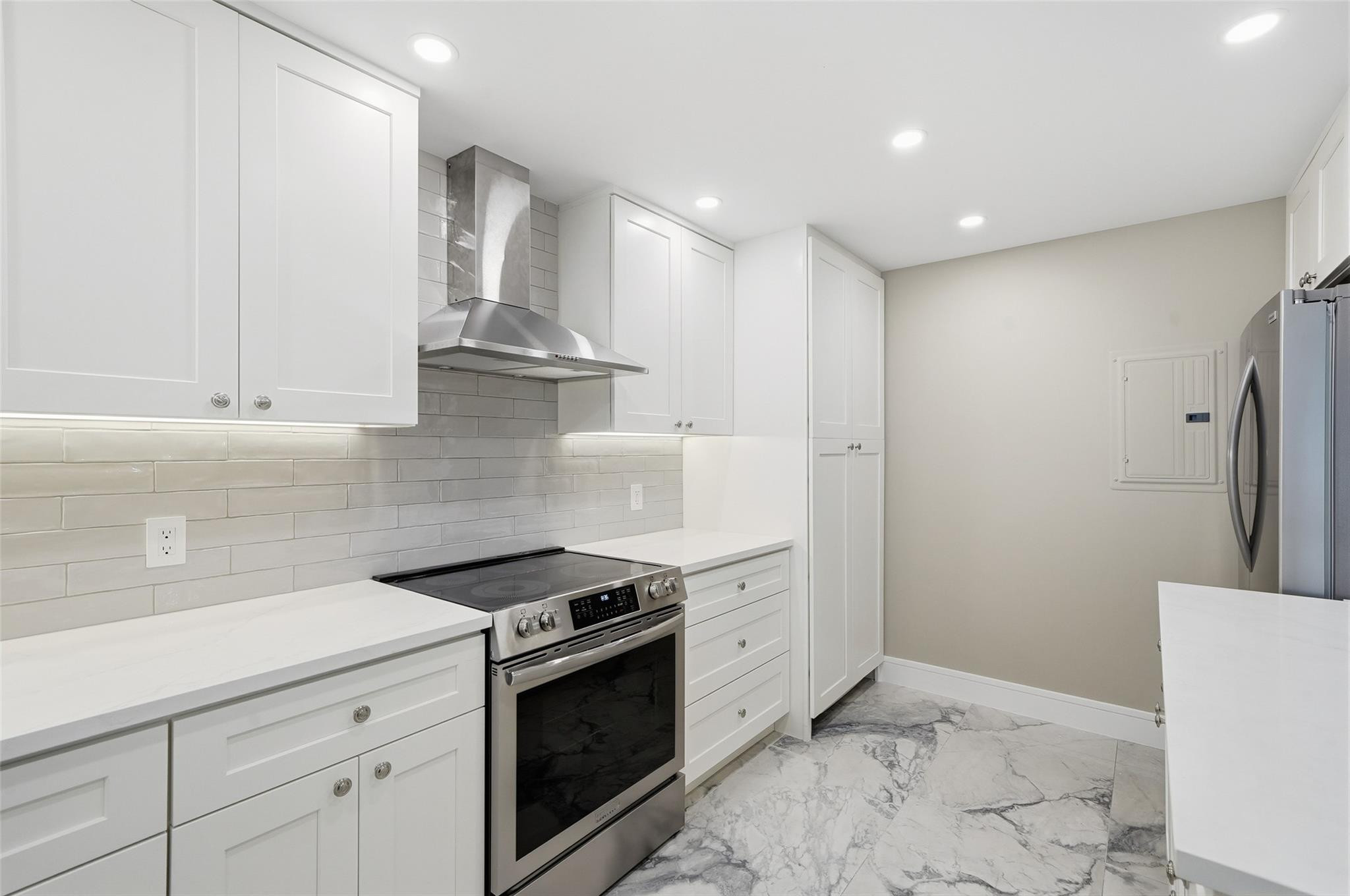 3550 Galt Ocean #305 Fort Lauderdale, FL 33308