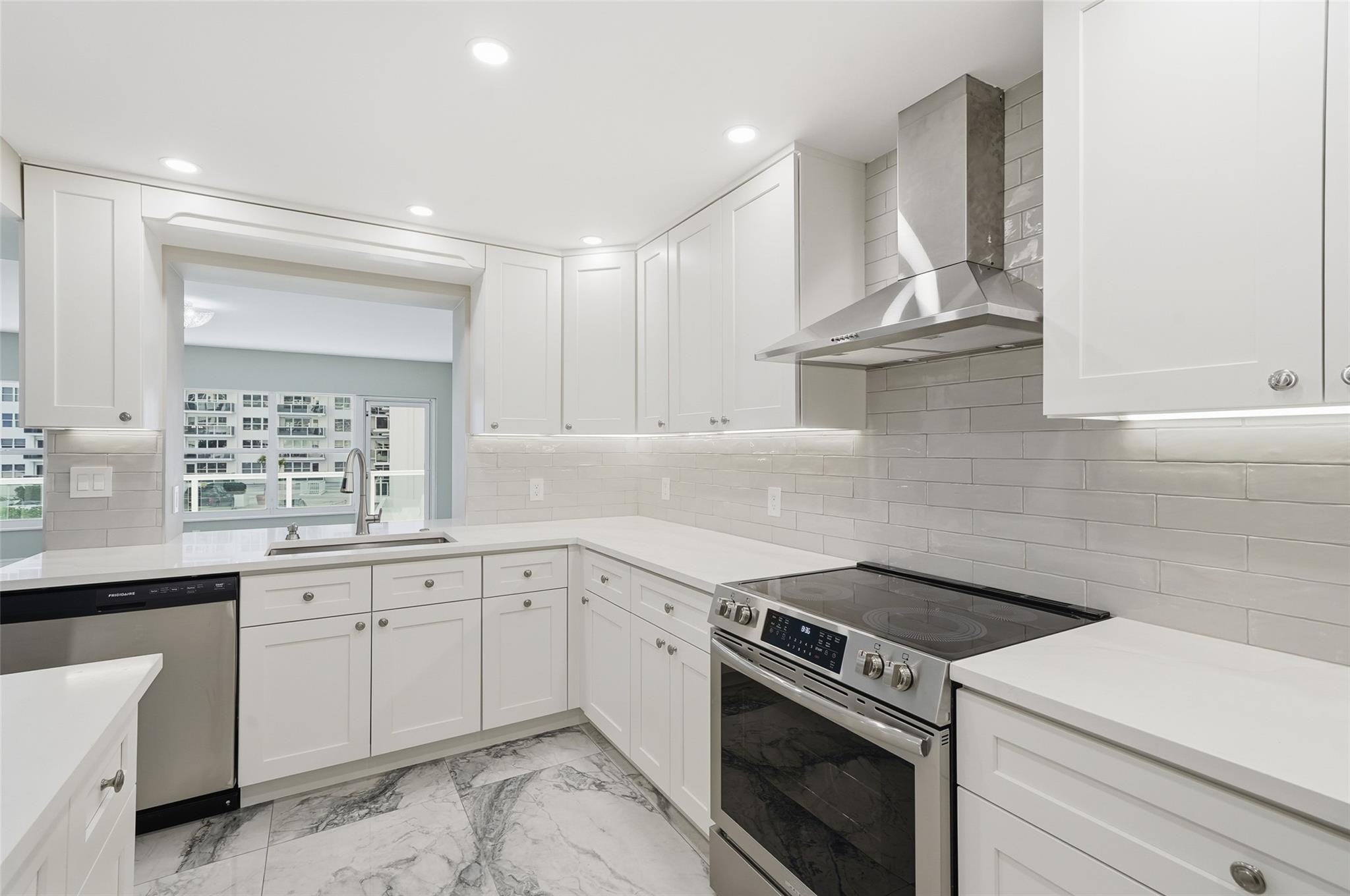 3550 Galt Ocean #305 Fort Lauderdale, FL 33308