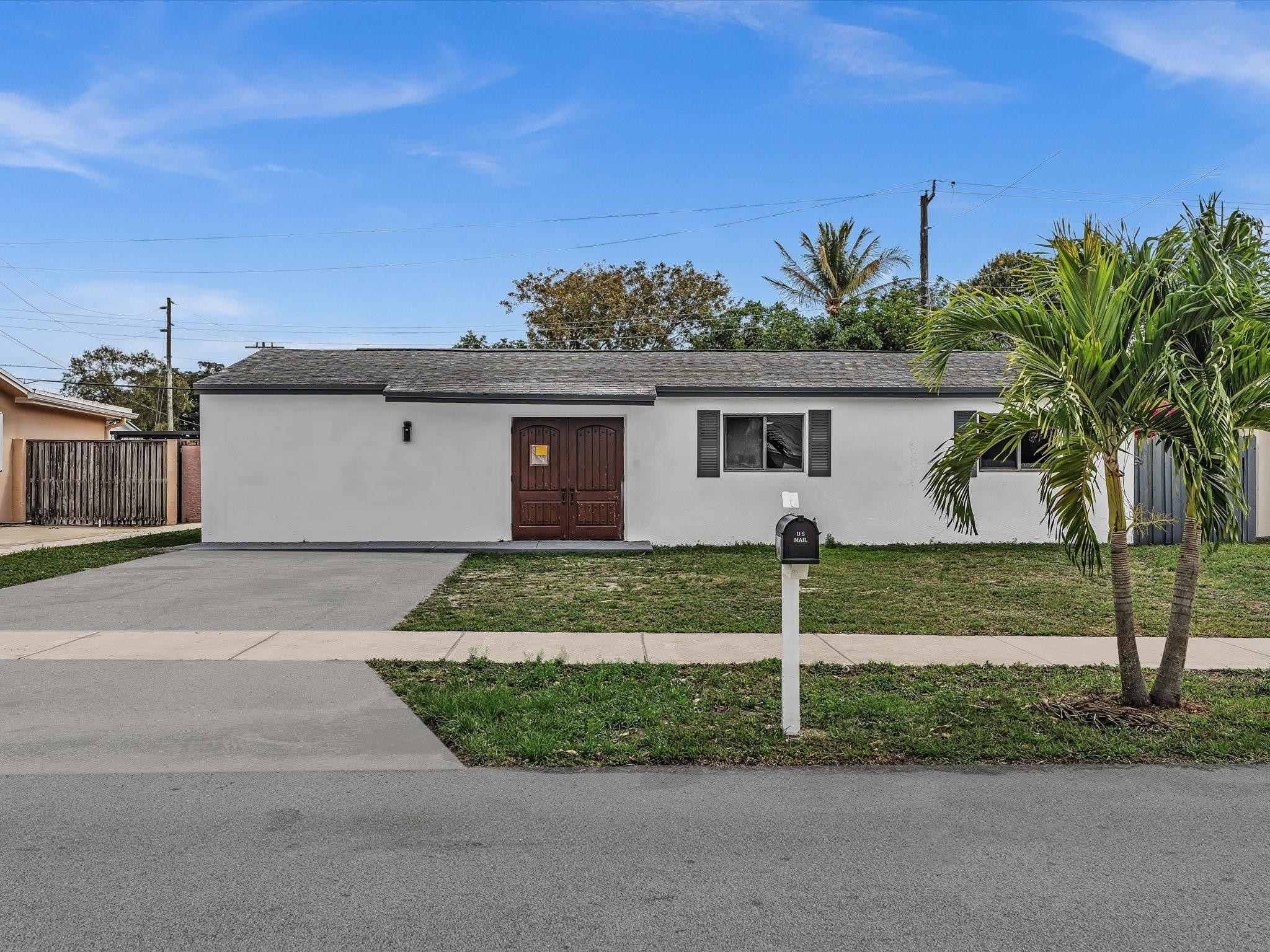 2340 SW 42nd Fort Lauderdale, FL 33317