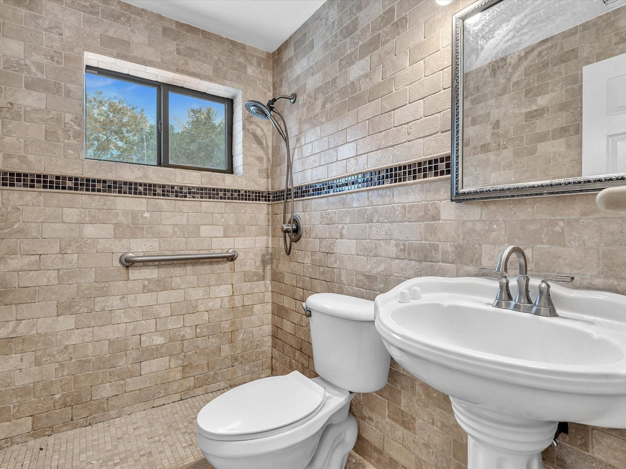 2340 SW 42nd Fort Lauderdale, FL 33317