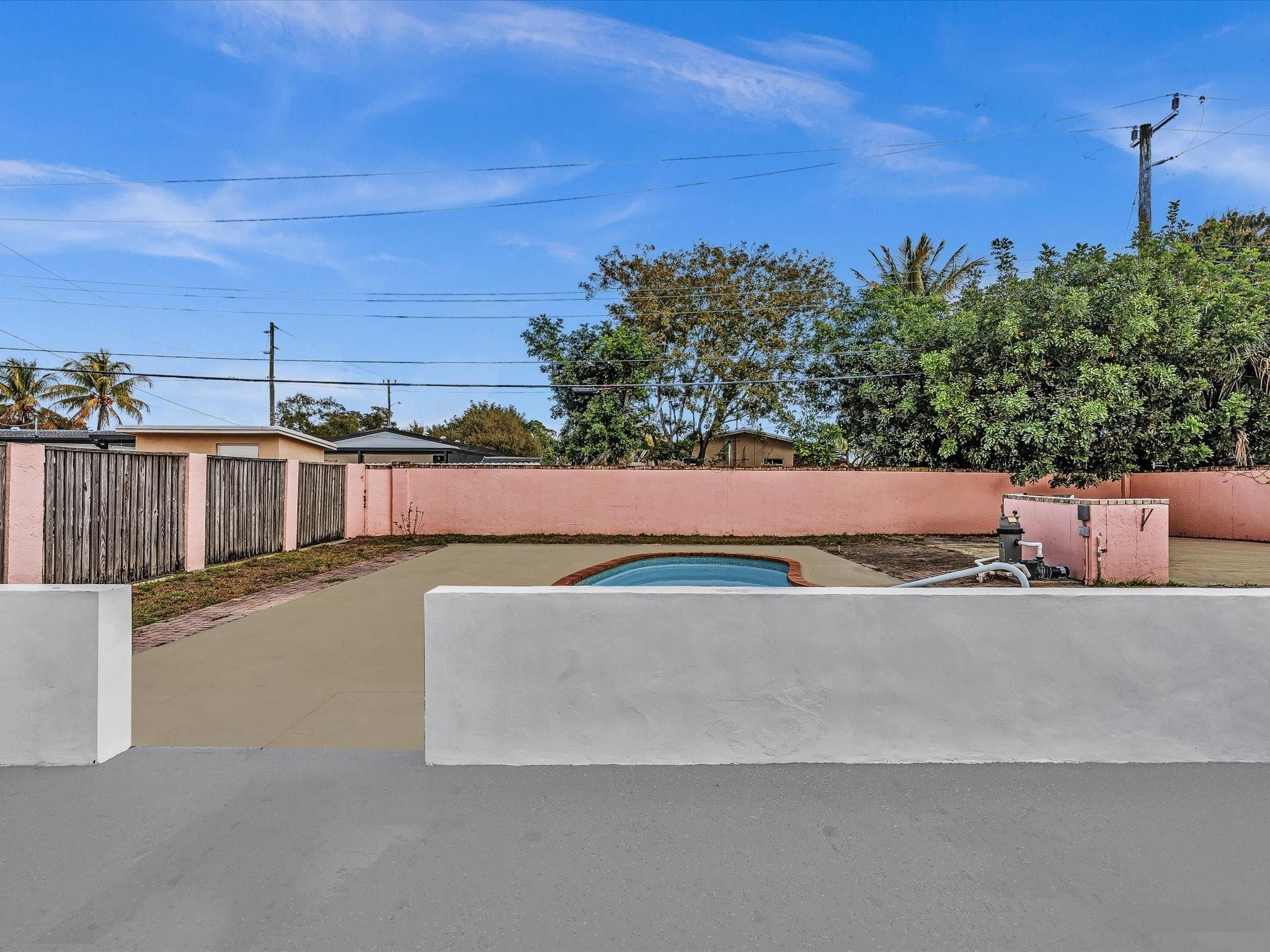 2340 SW 42nd Fort Lauderdale, FL 33317