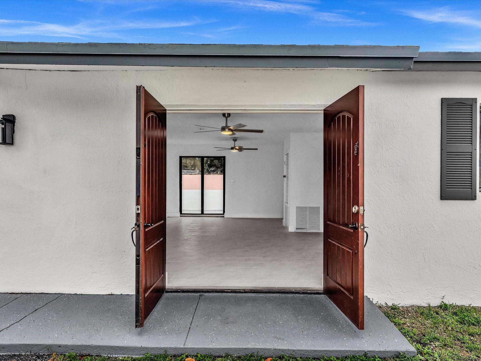 2340 SW 42nd Fort Lauderdale, FL 33317