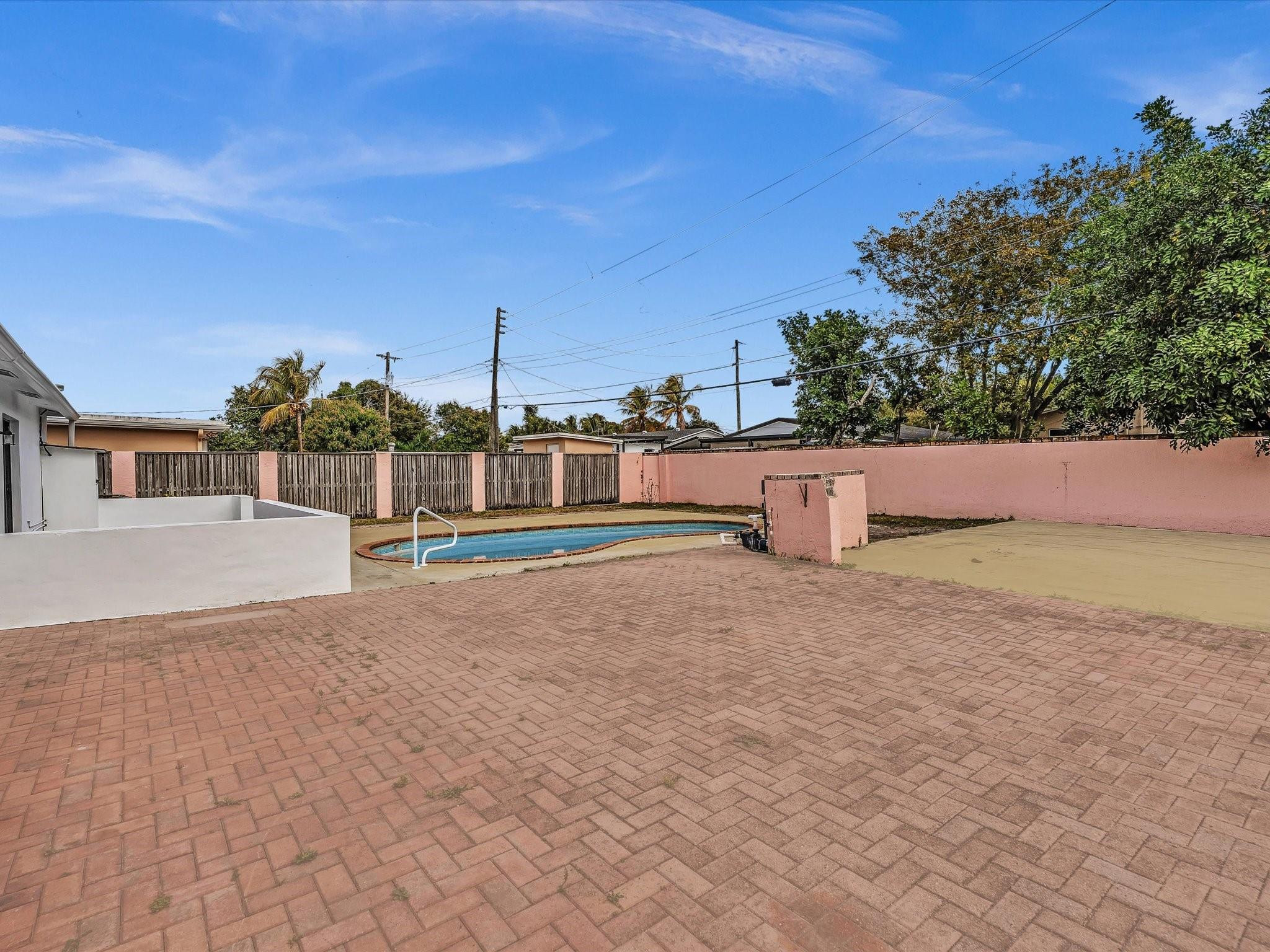 2340 SW 42nd Fort Lauderdale, FL 33317