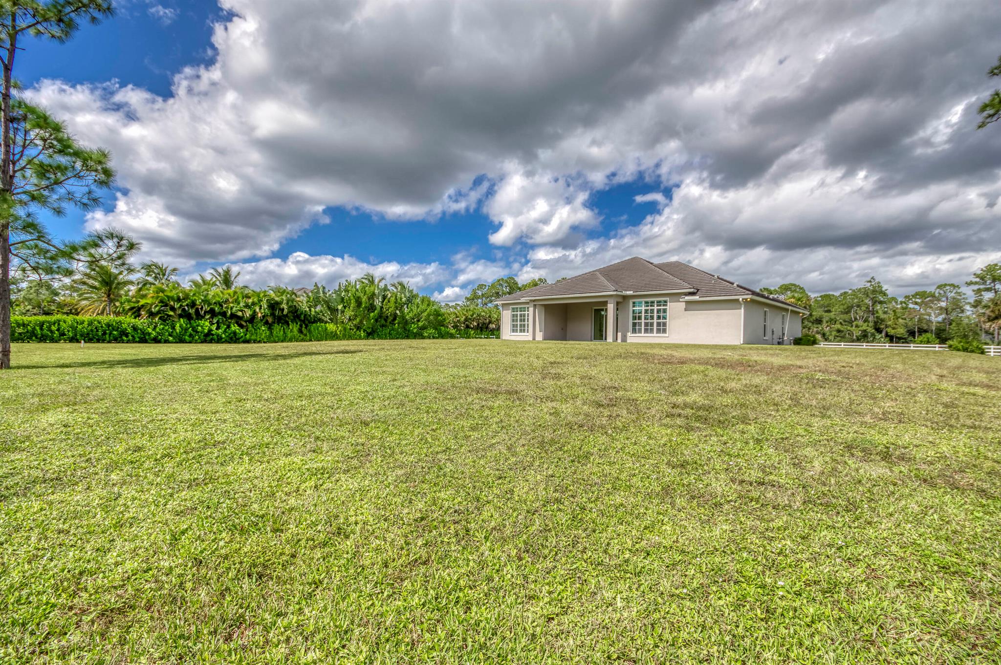 10184 Calabrese Trl Jupiter, FL 33478