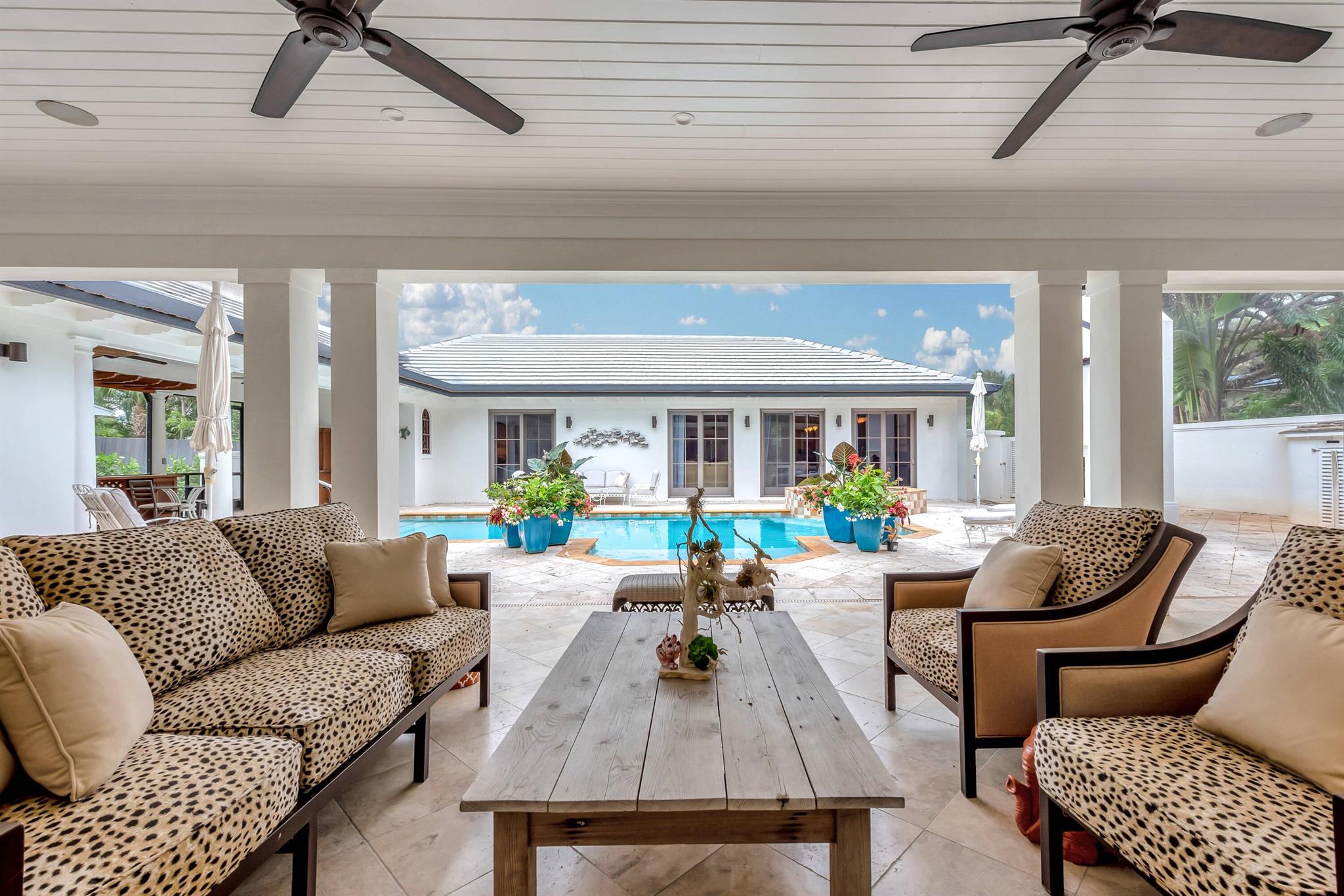 544 Live Oak Rd Vero Beach, FL 32963