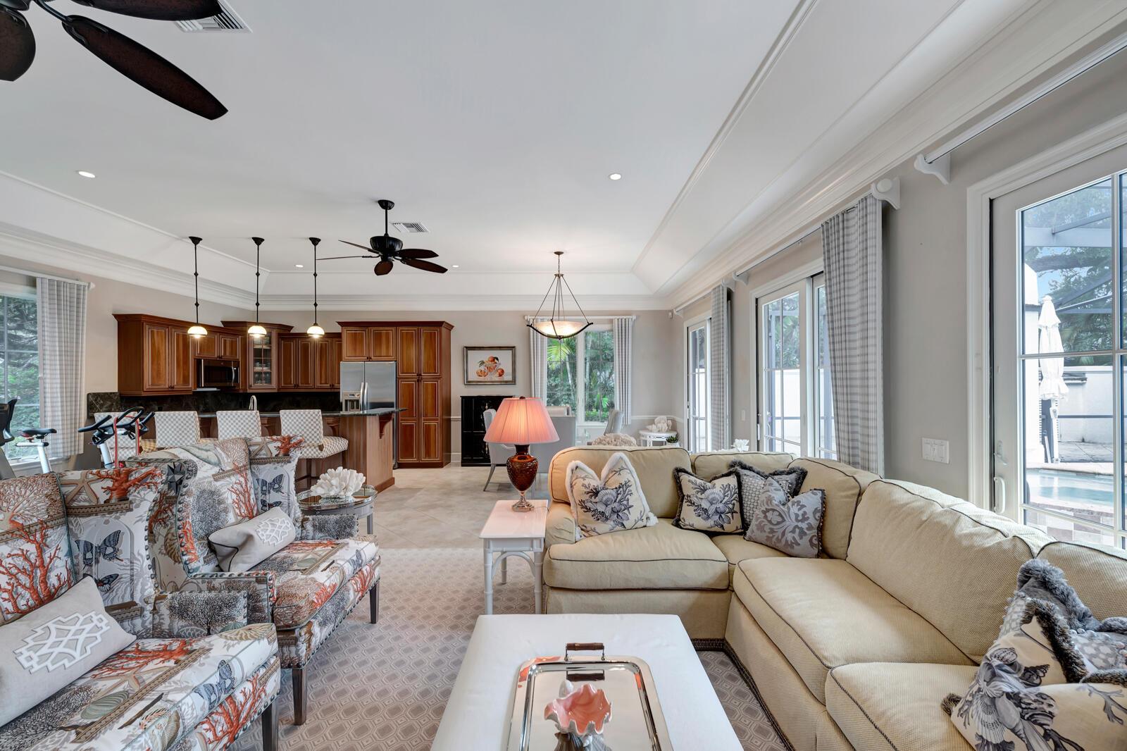 544 Live Oak Rd Vero Beach, FL 32963