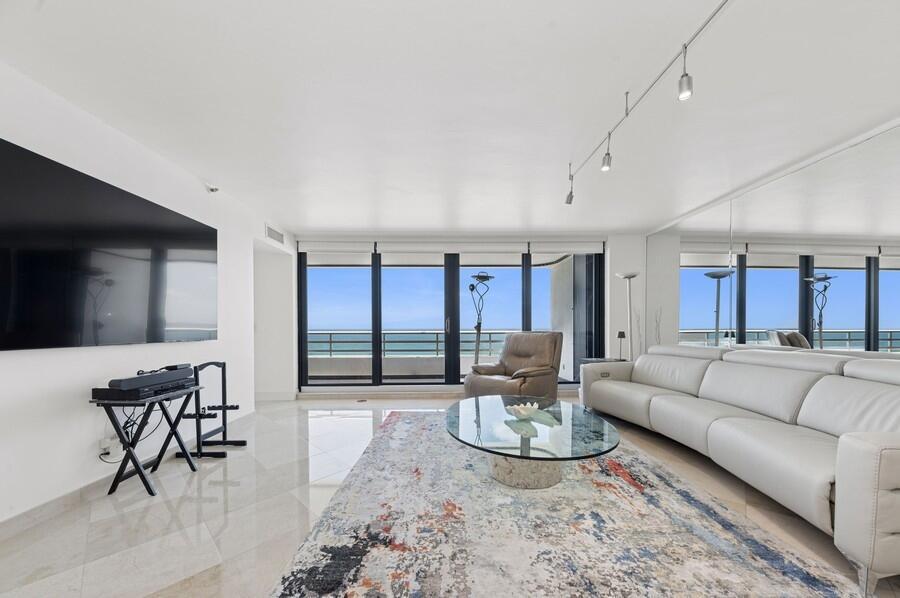 1400 S Ocean #1004 Boca Raton, FL 33432