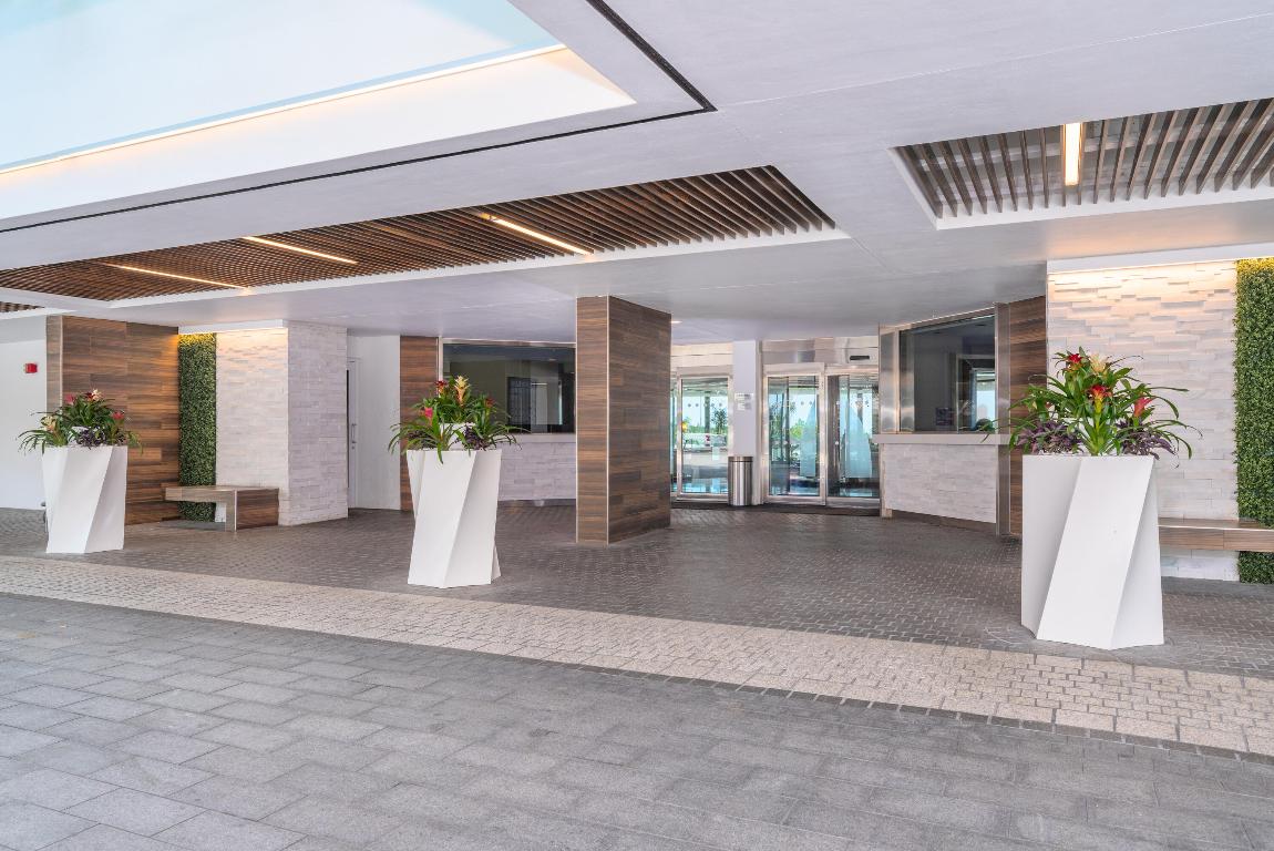 1400 S Ocean #1004 Boca Raton, FL 33432