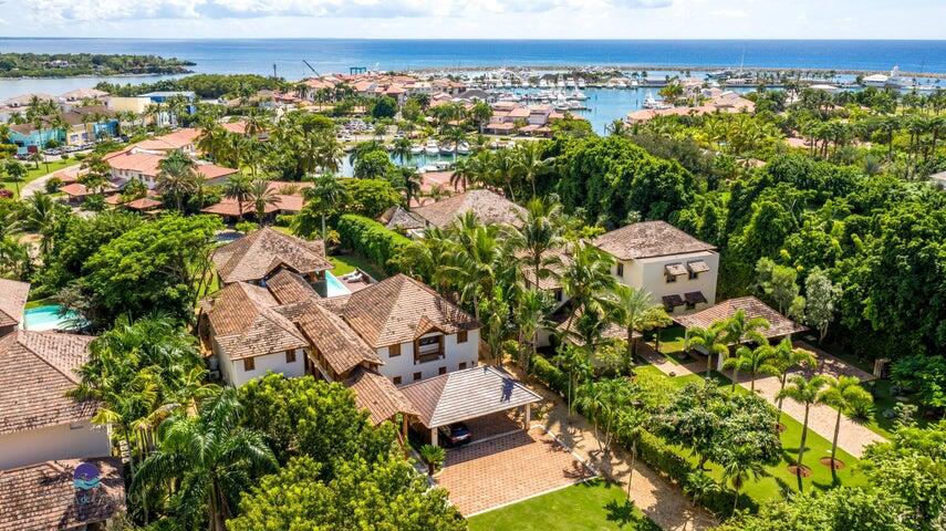 7a Bahia Chavon,