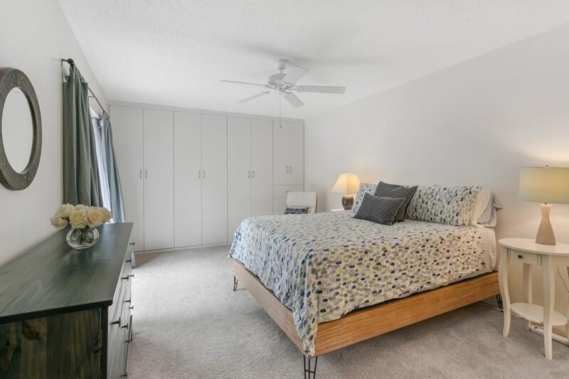 825 Center 32b St Jupiter, FL 33458